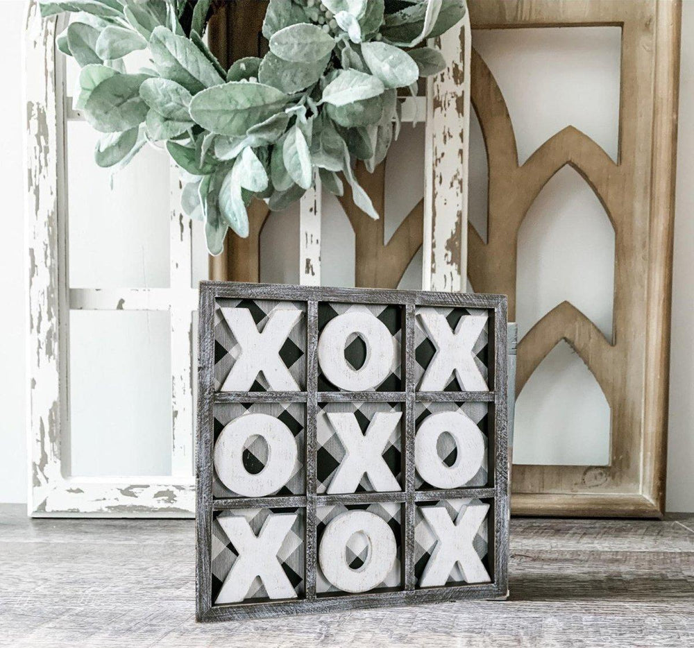Gia Roma Gingham XOXO wooden tic-tac-toe decor