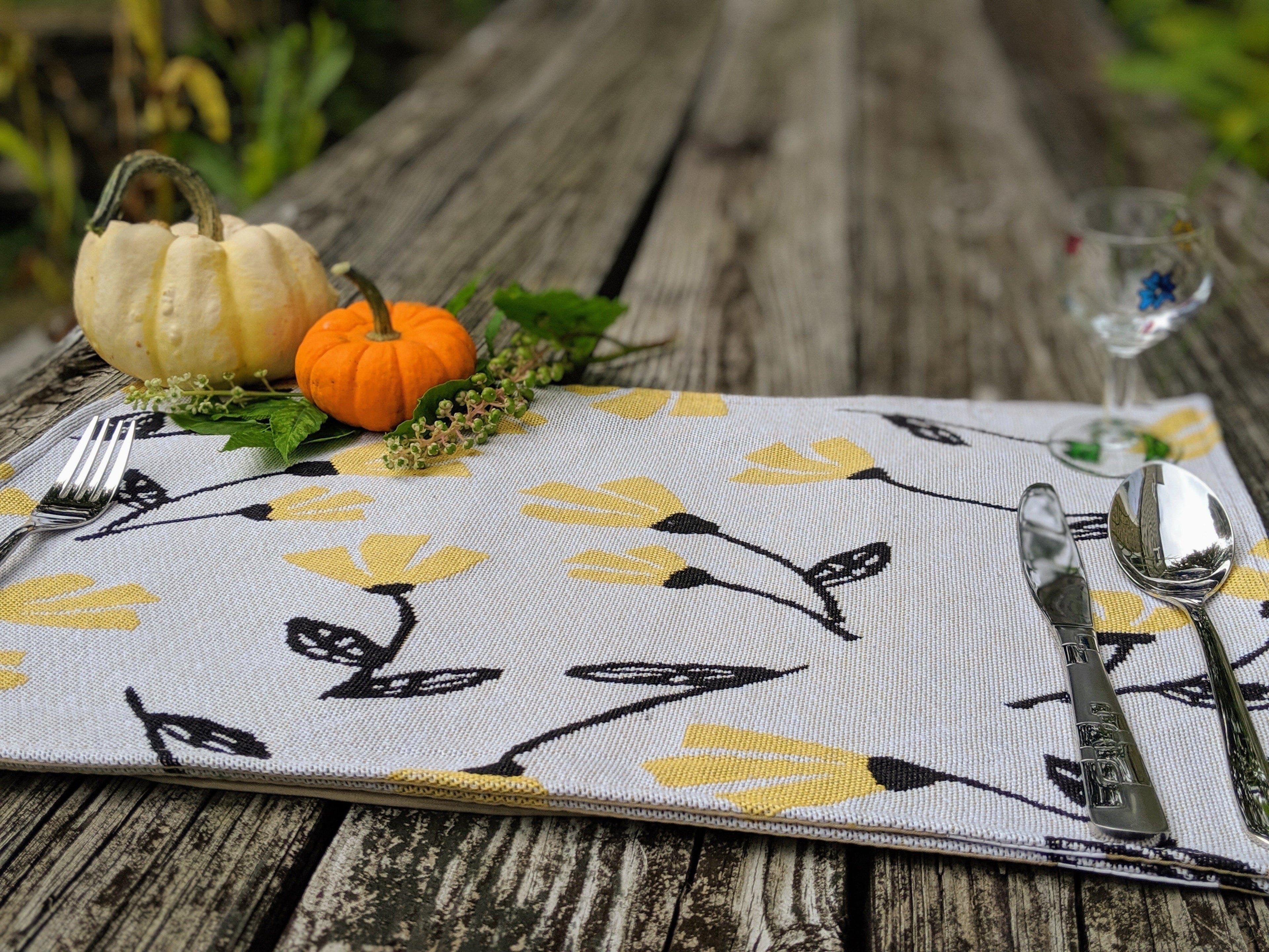 DaDa Bedding Set of 4-Pieces Sunshine Yellow Fleur Spring Tapestry Dining Table Placemats 13” x 19” (18112)