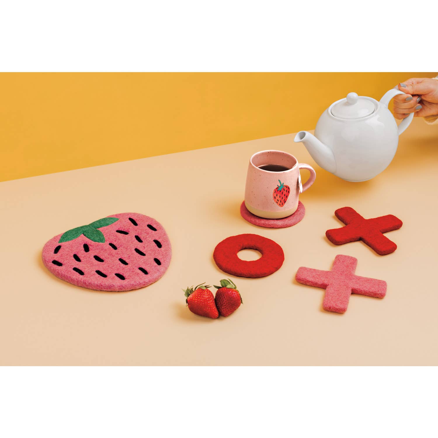Berry Sweet stoneware mug