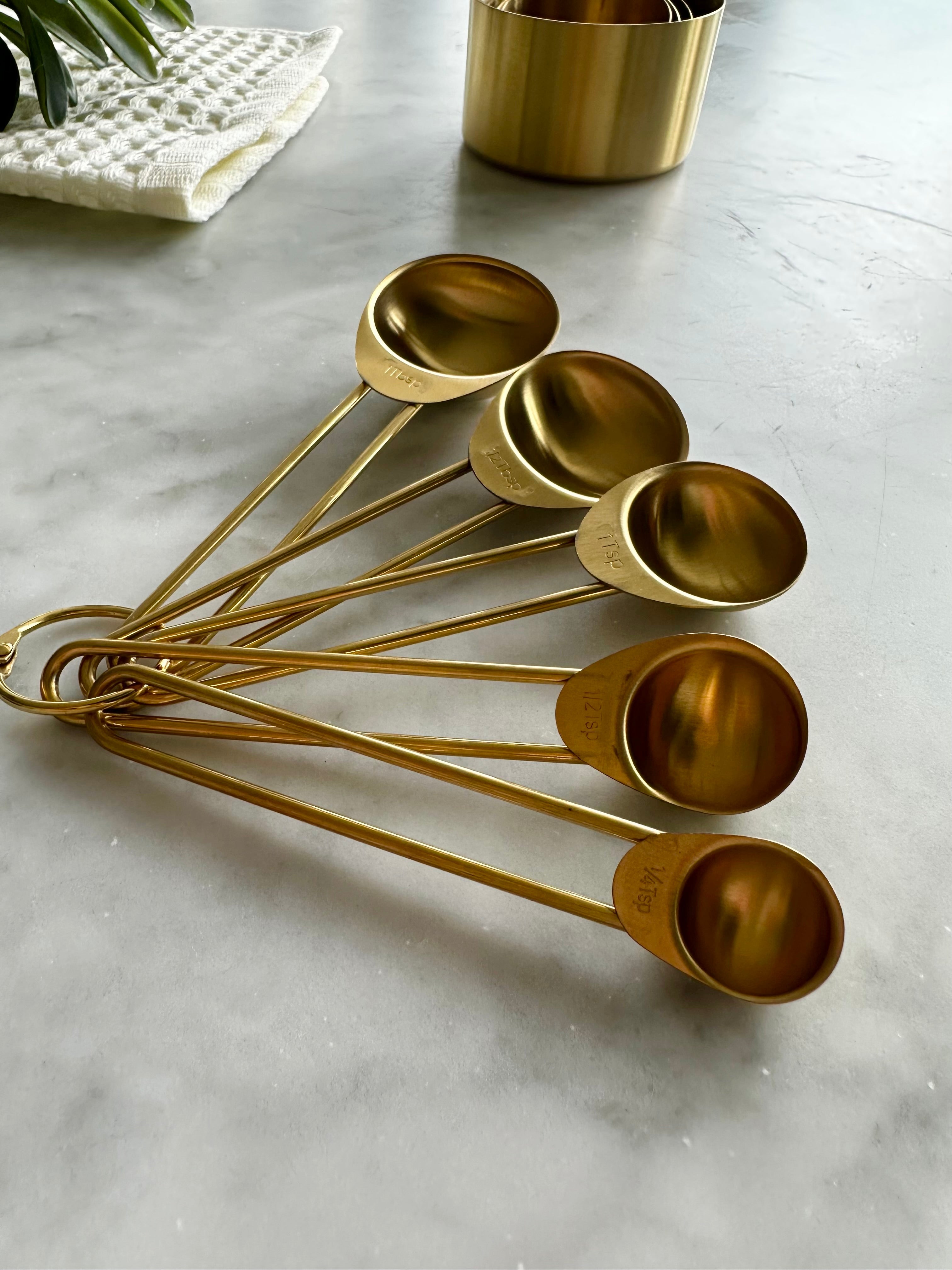 Sorrento Gold Measuring Cups & Spoons Set – alternate product view