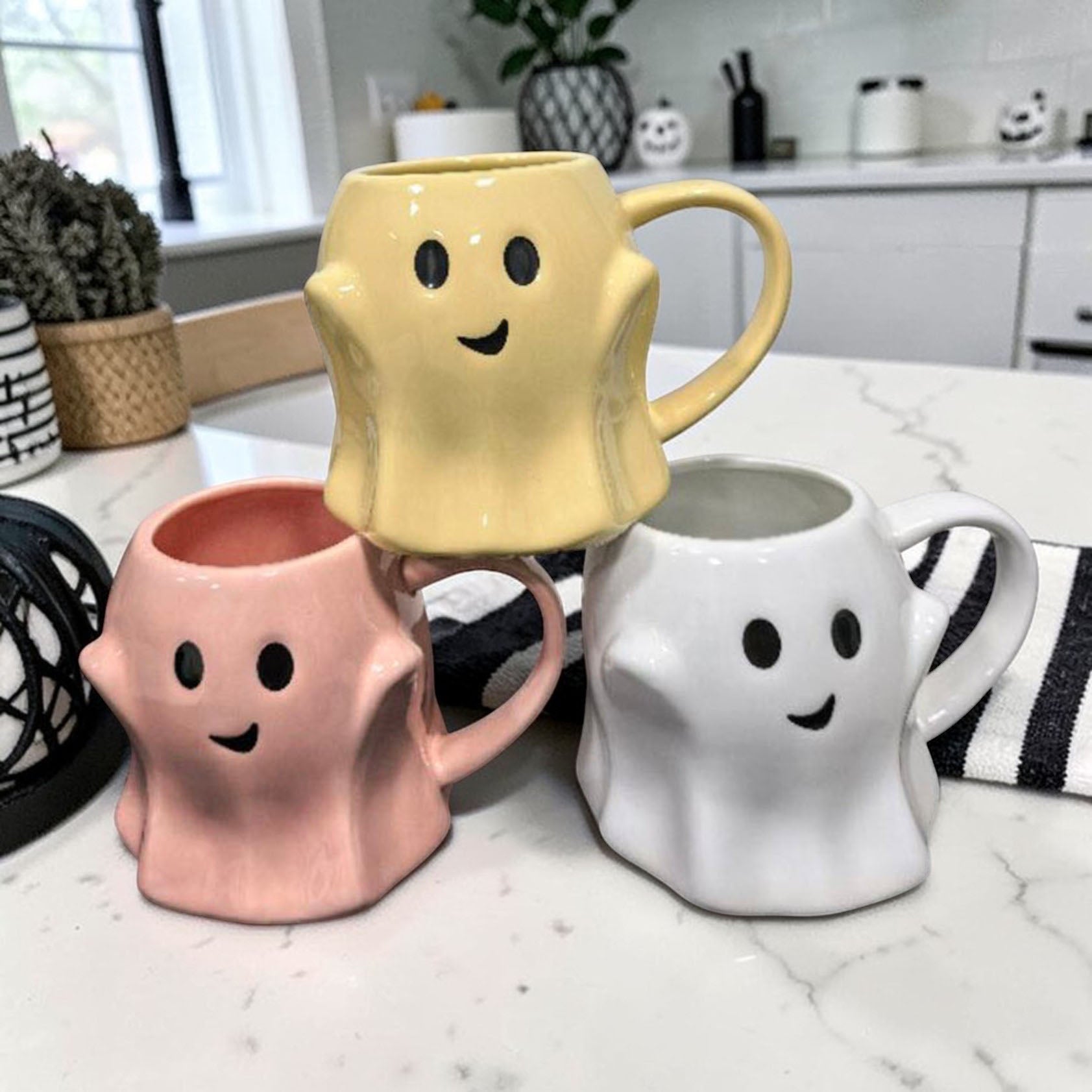 Ghost Mug — 14.8 oz