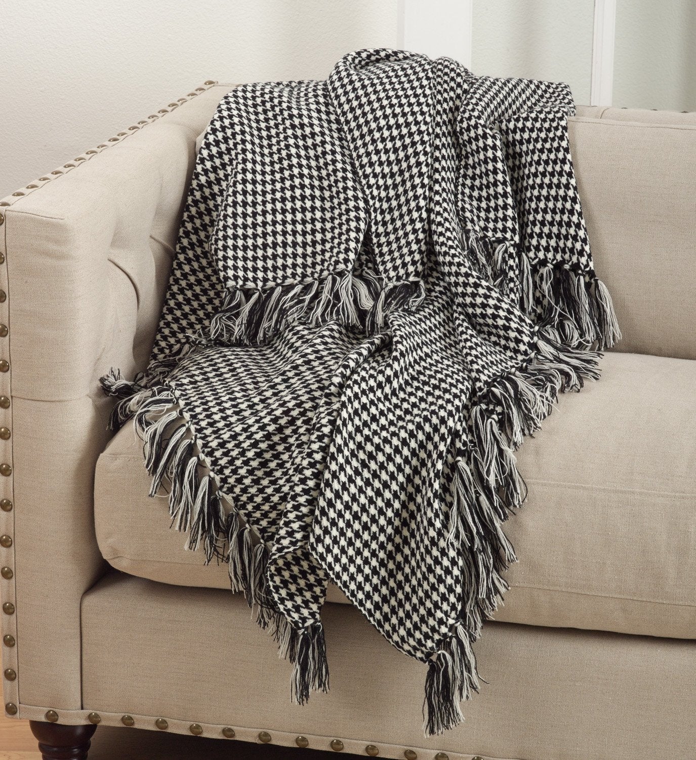 Houndstooth Fringe Throw Blanket — 50" × 60"