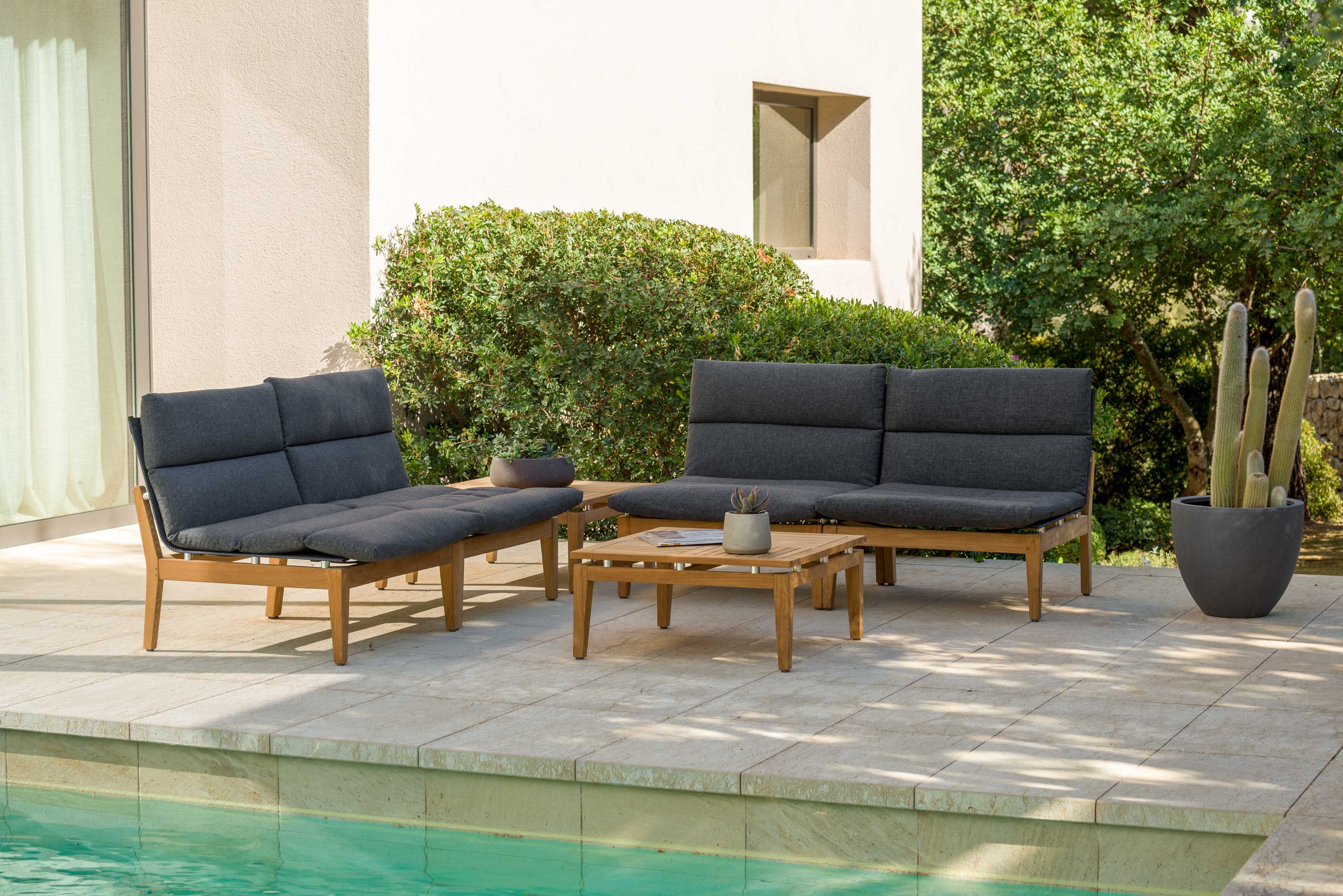 Arno dark six-piece outdoor corner lounge set