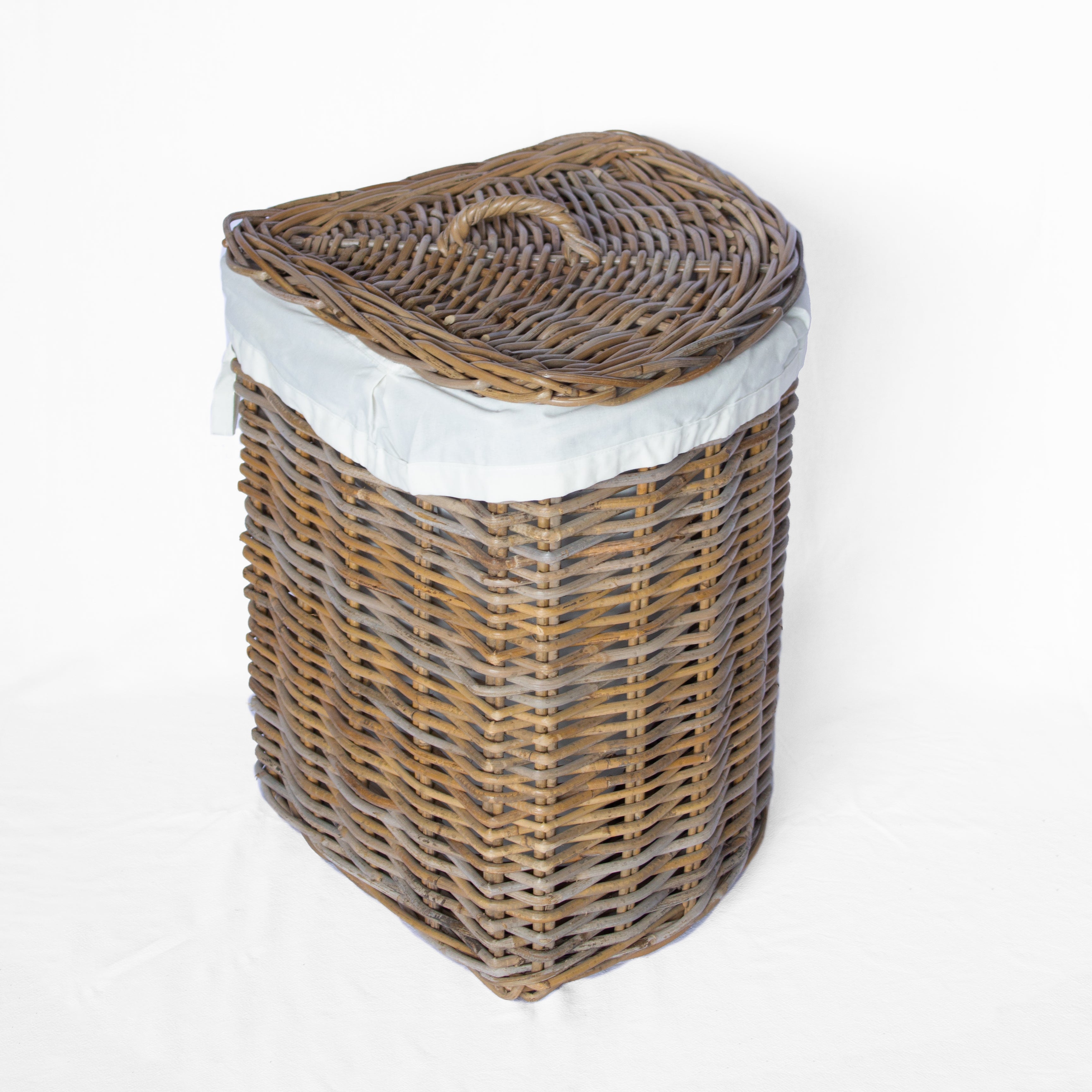Rattan Corner Laundry Basket with Lid + Inner Bag