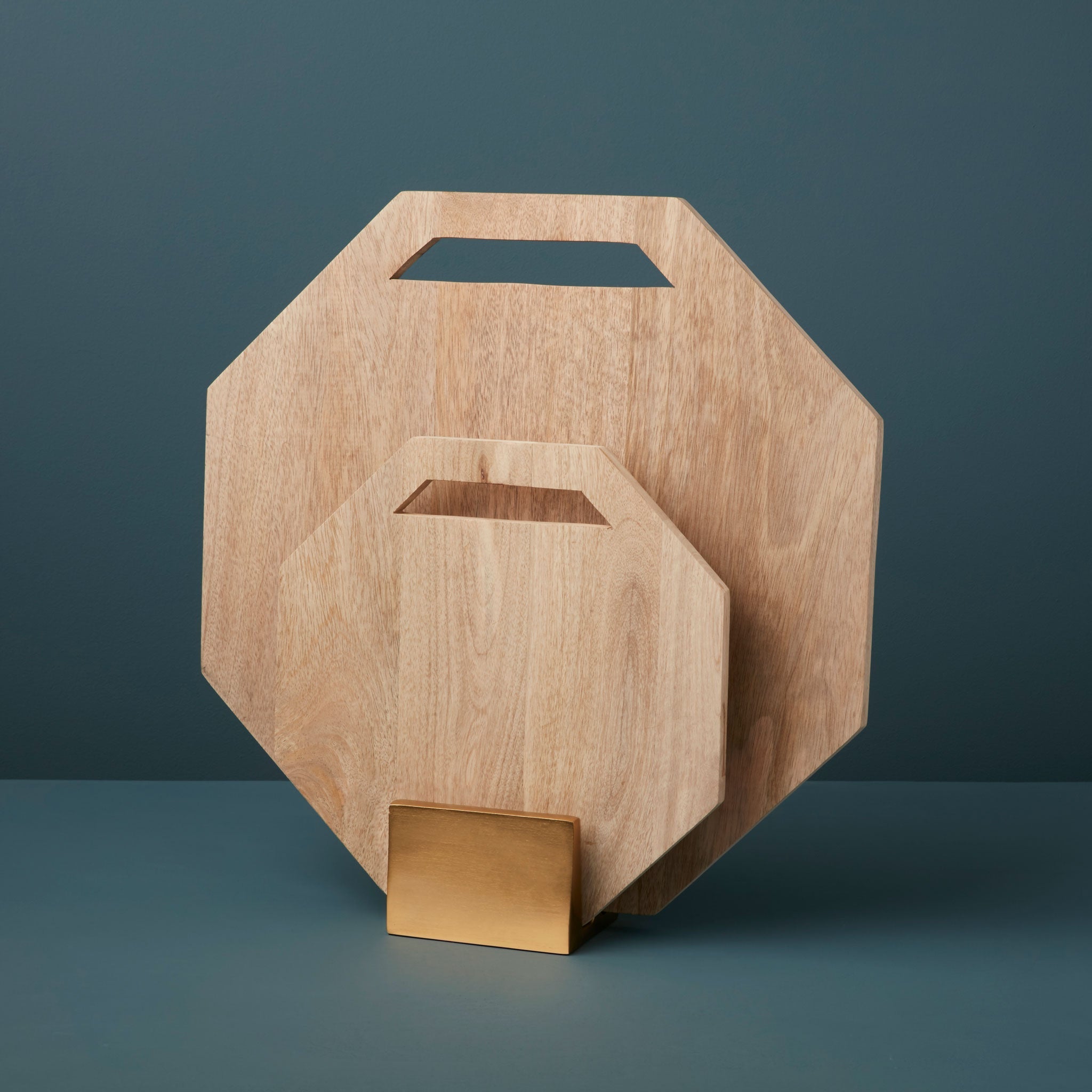 Leo Hexagon Mango Wood Boards + Stand Set