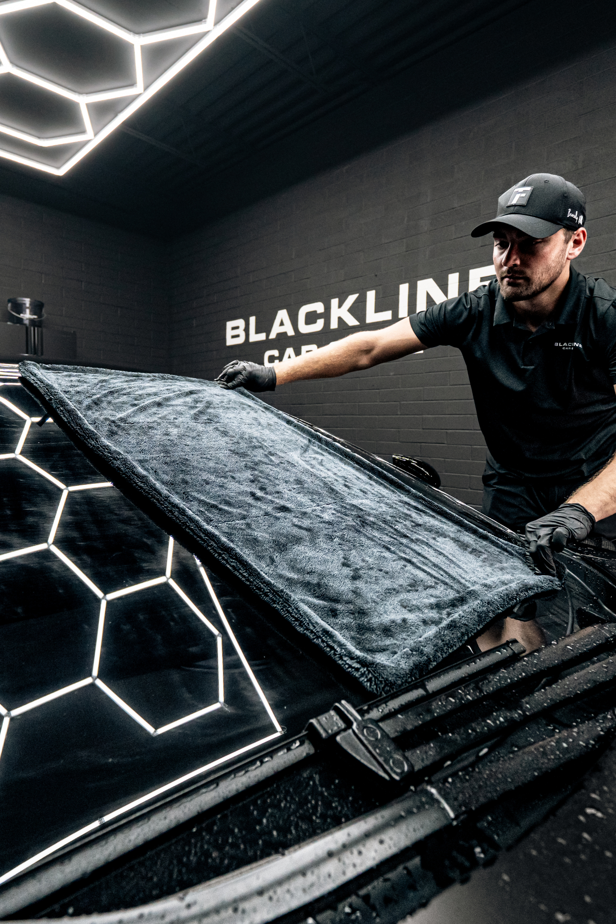 BLACKLINE® Twisted-Loop Drying Towel