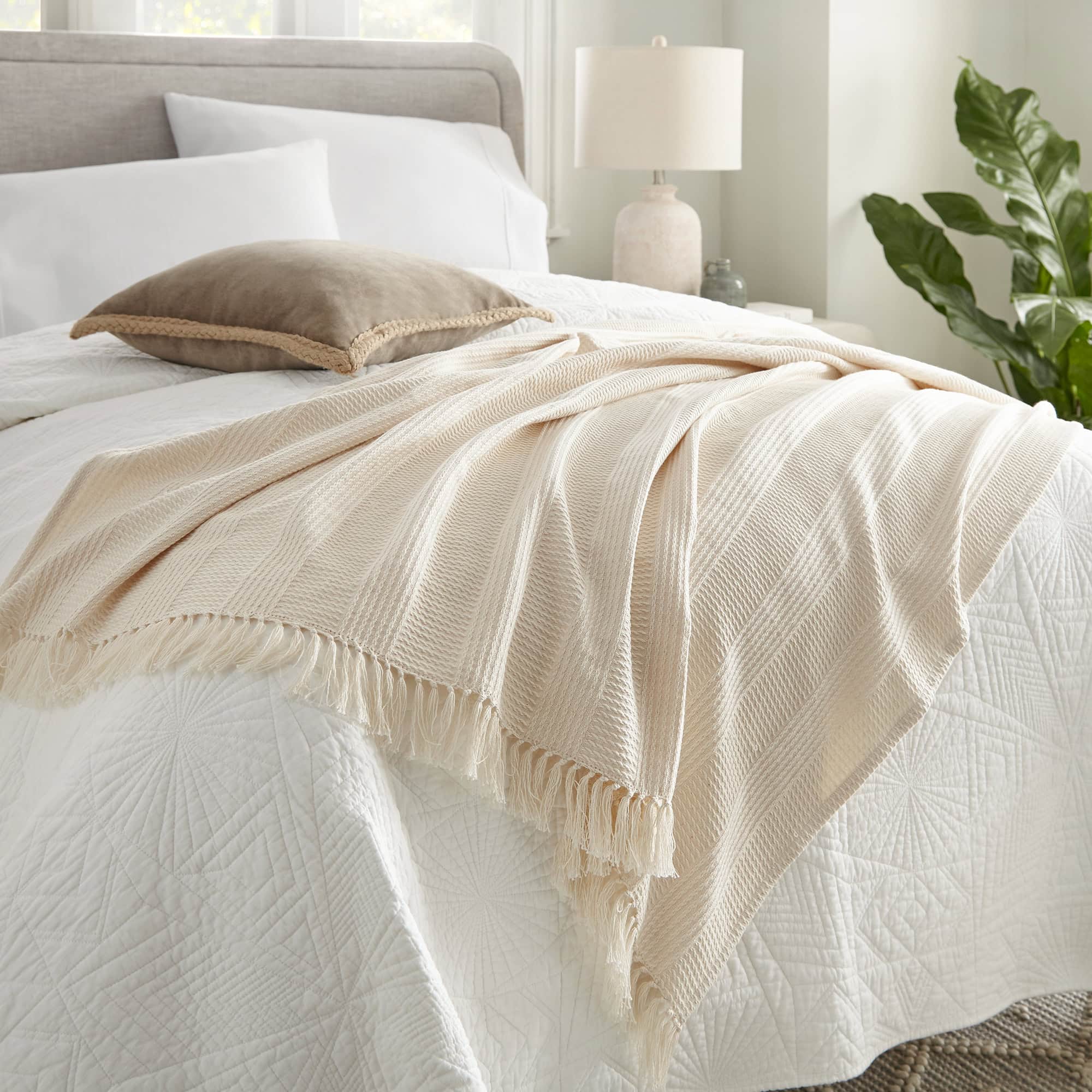 Organic Cotton Throw with Tassels – alternate product view