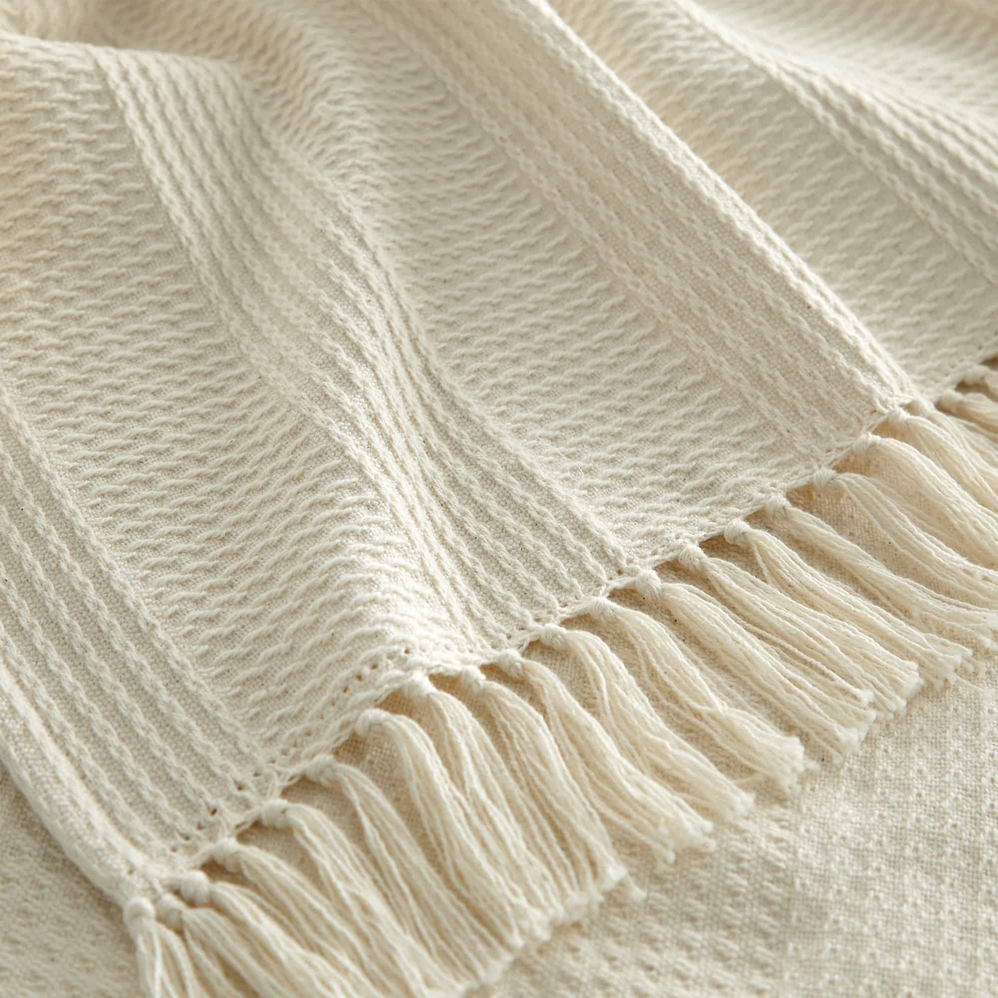 Organic Cotton Throw with Tassels – alternate product view
