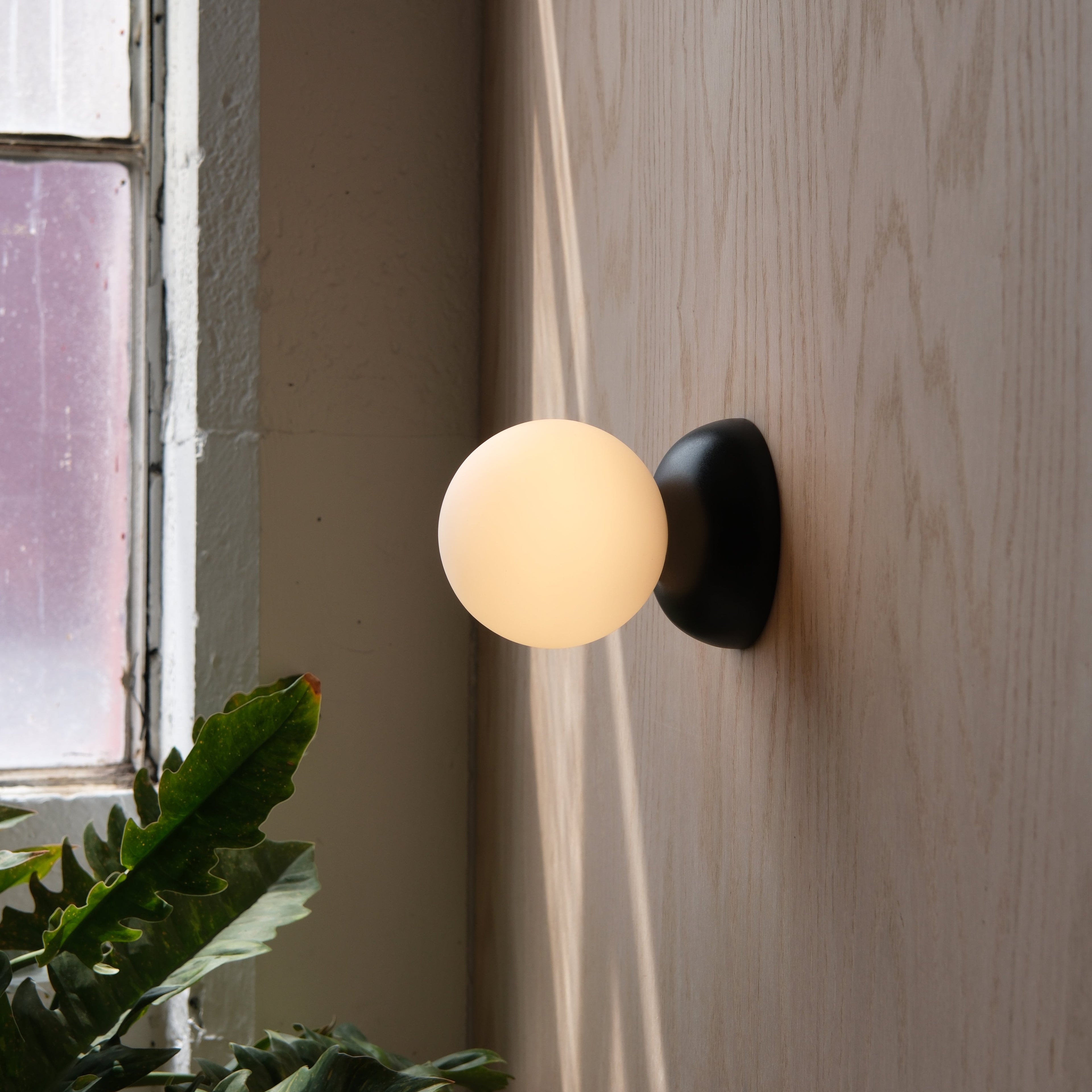 Monroe Sconce