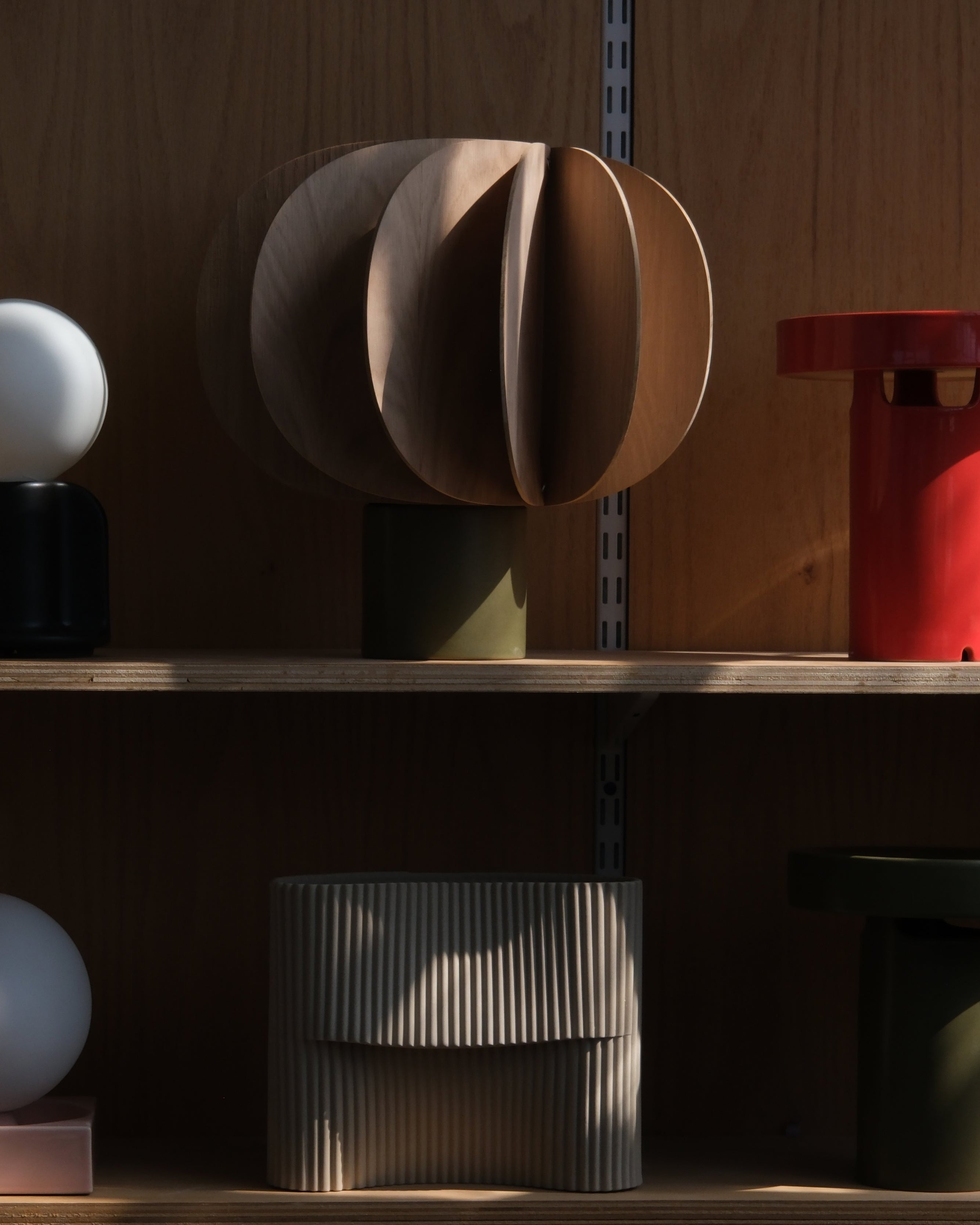 Fin Table Lamp