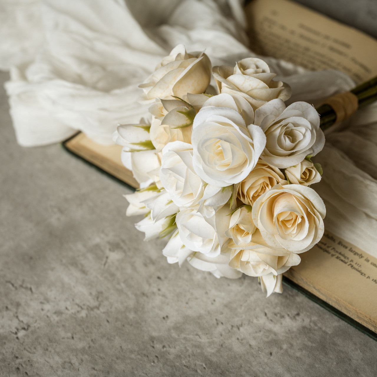 Cream mini rose bundle