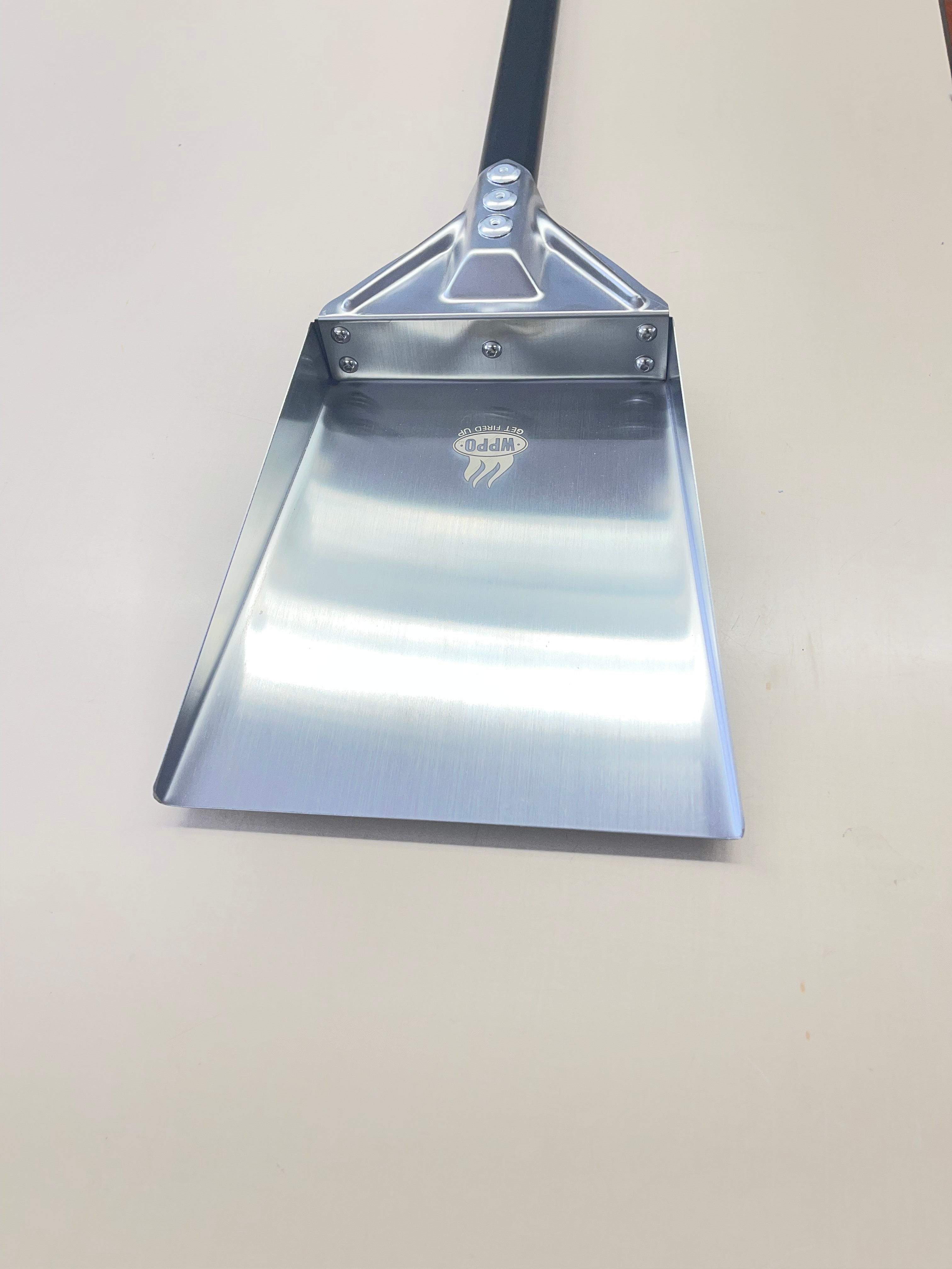 WPPO Ash Shovel with Black Alumina Handle,