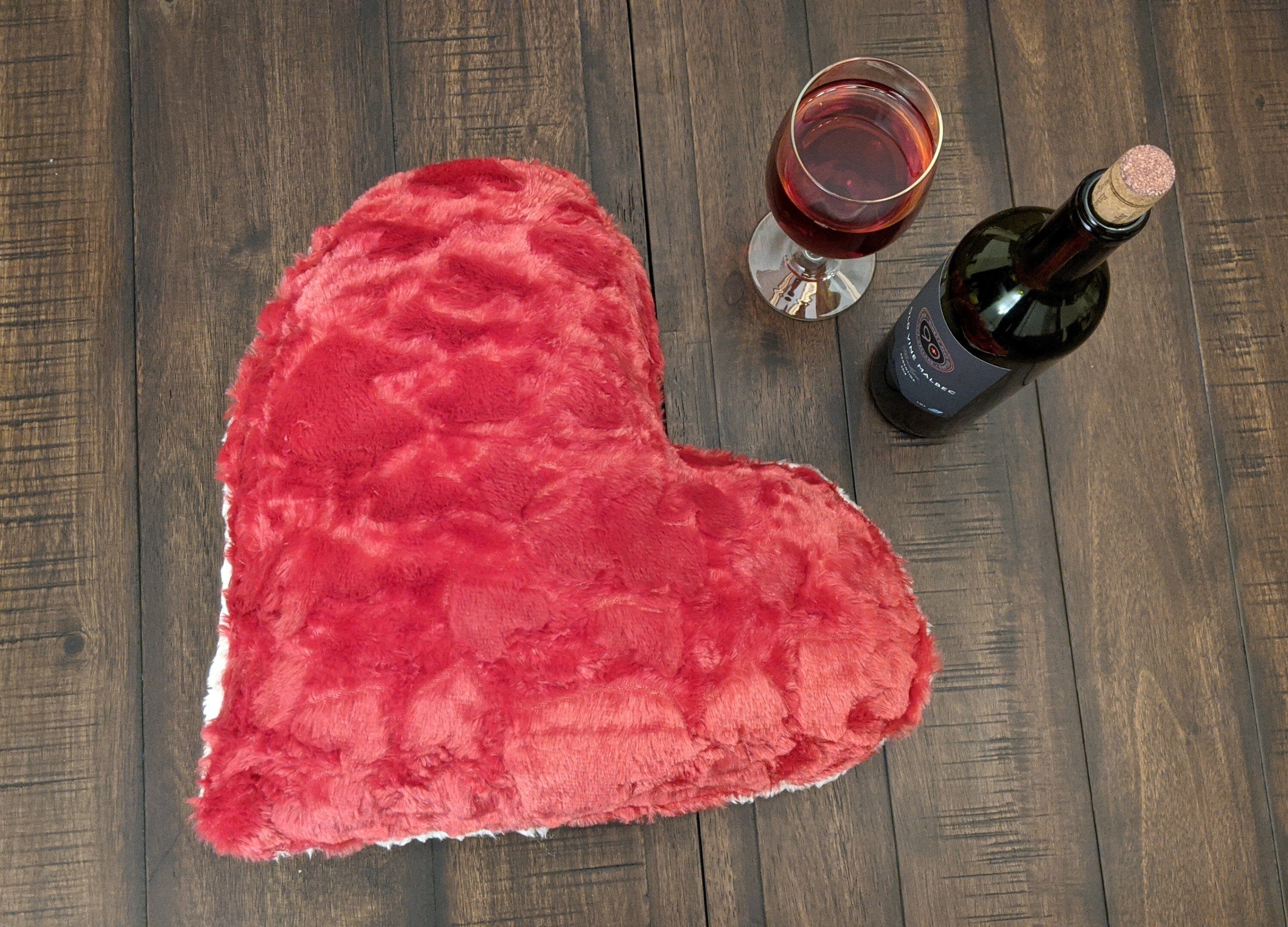 DaDa Bedding Luxury Romantic Valentine Heart Shaped Red Throw Pillow - 16” x 14”