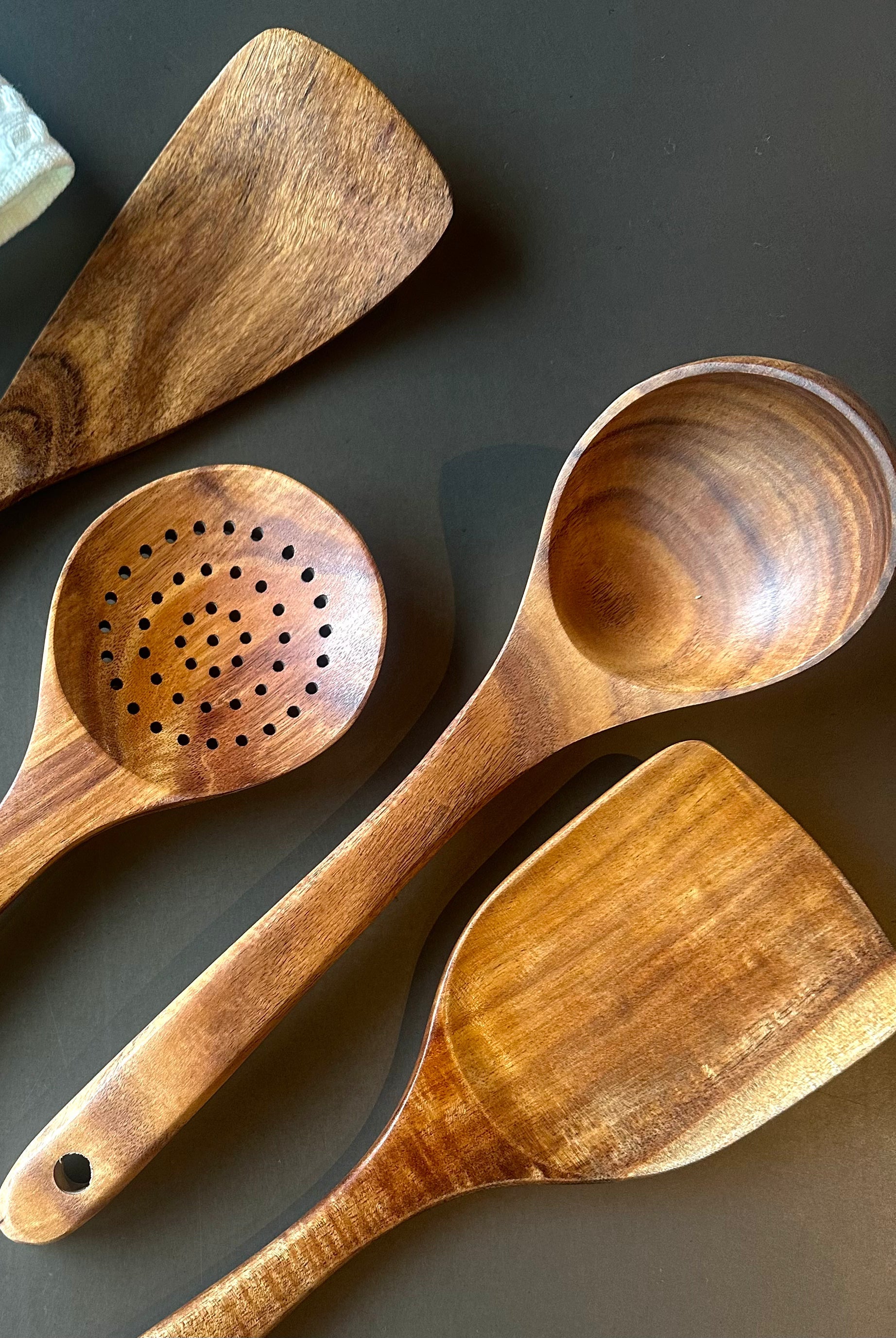 Nosara Teak Wood Kitchen Utensil Set – alternate product view