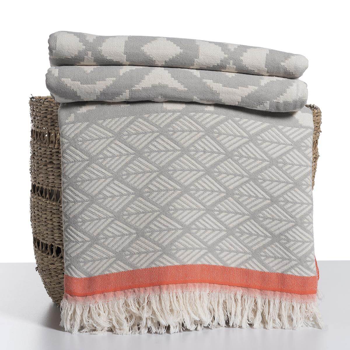 XL Jacquard Turkish Cotton Blanket – 52 × 79 in