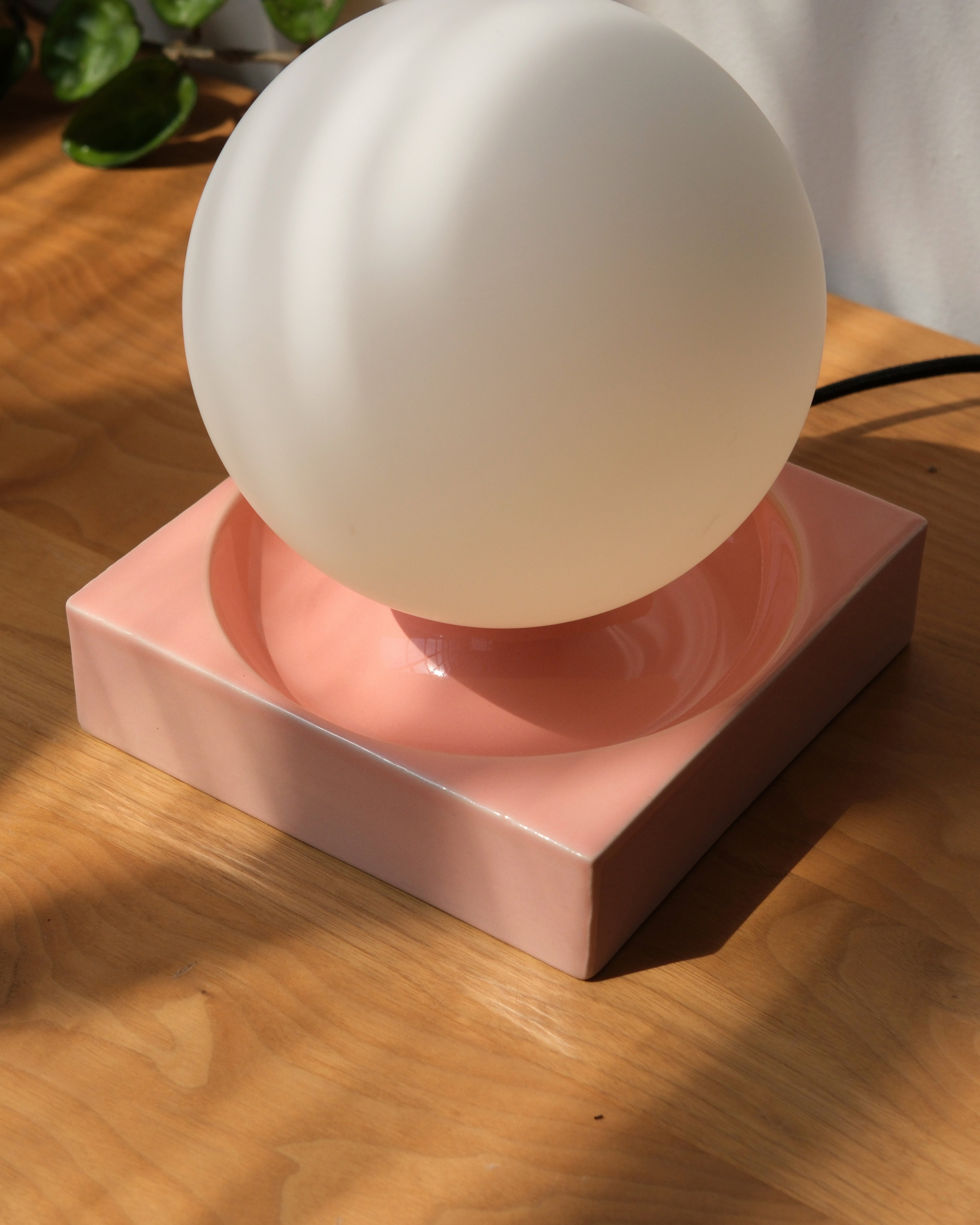Cubic Table Lamp
