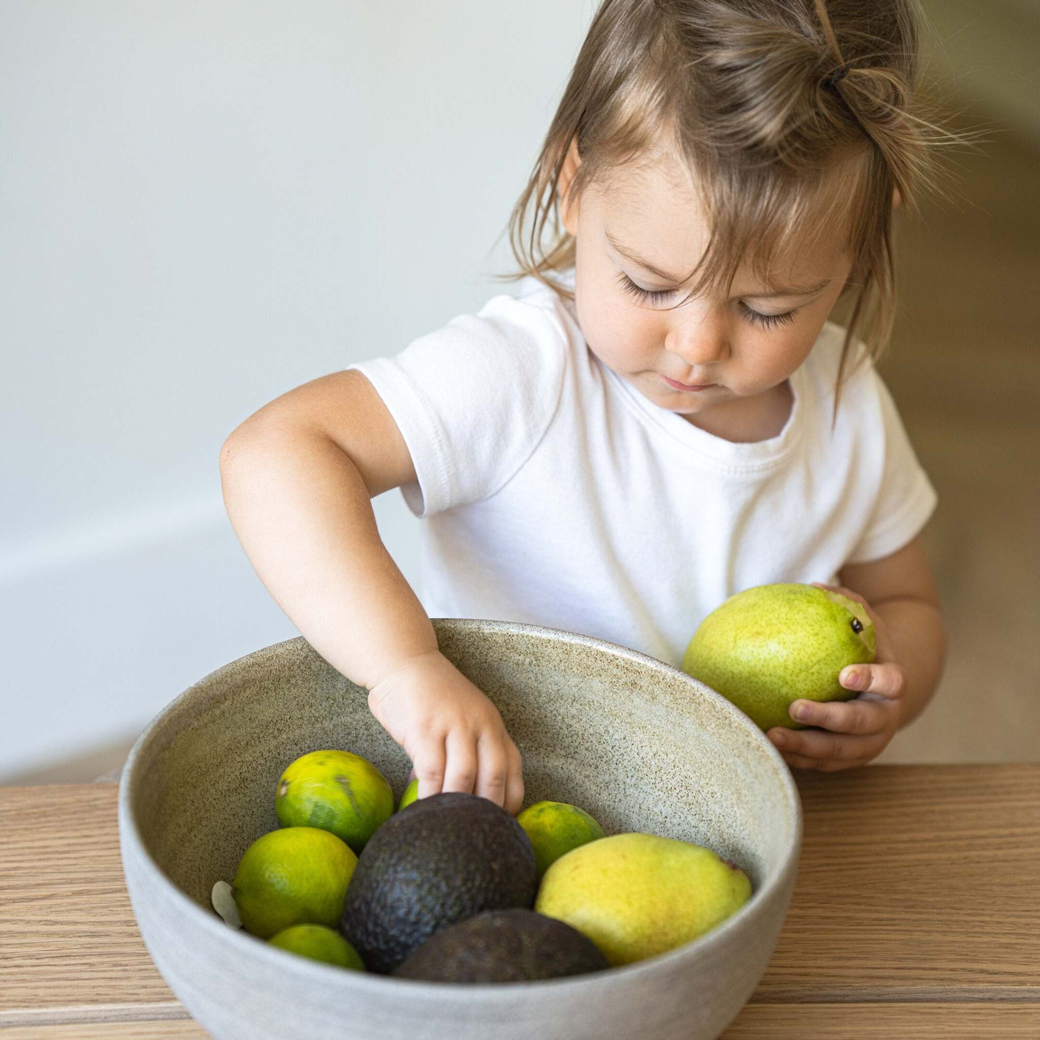 Stoneware Large Fruit Bowl "Concrete"