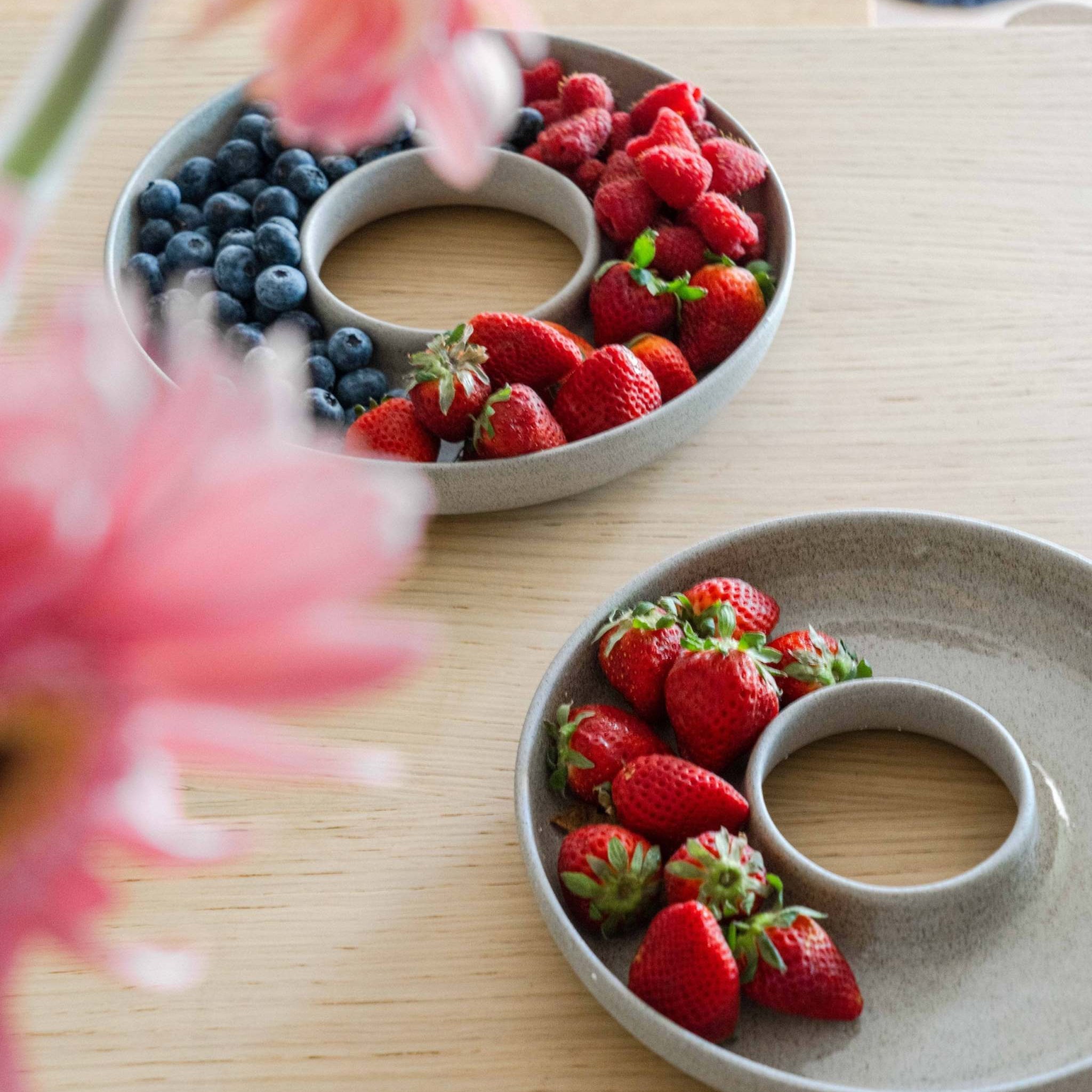 Handmade Stoneware Serving Dish "Concrete"