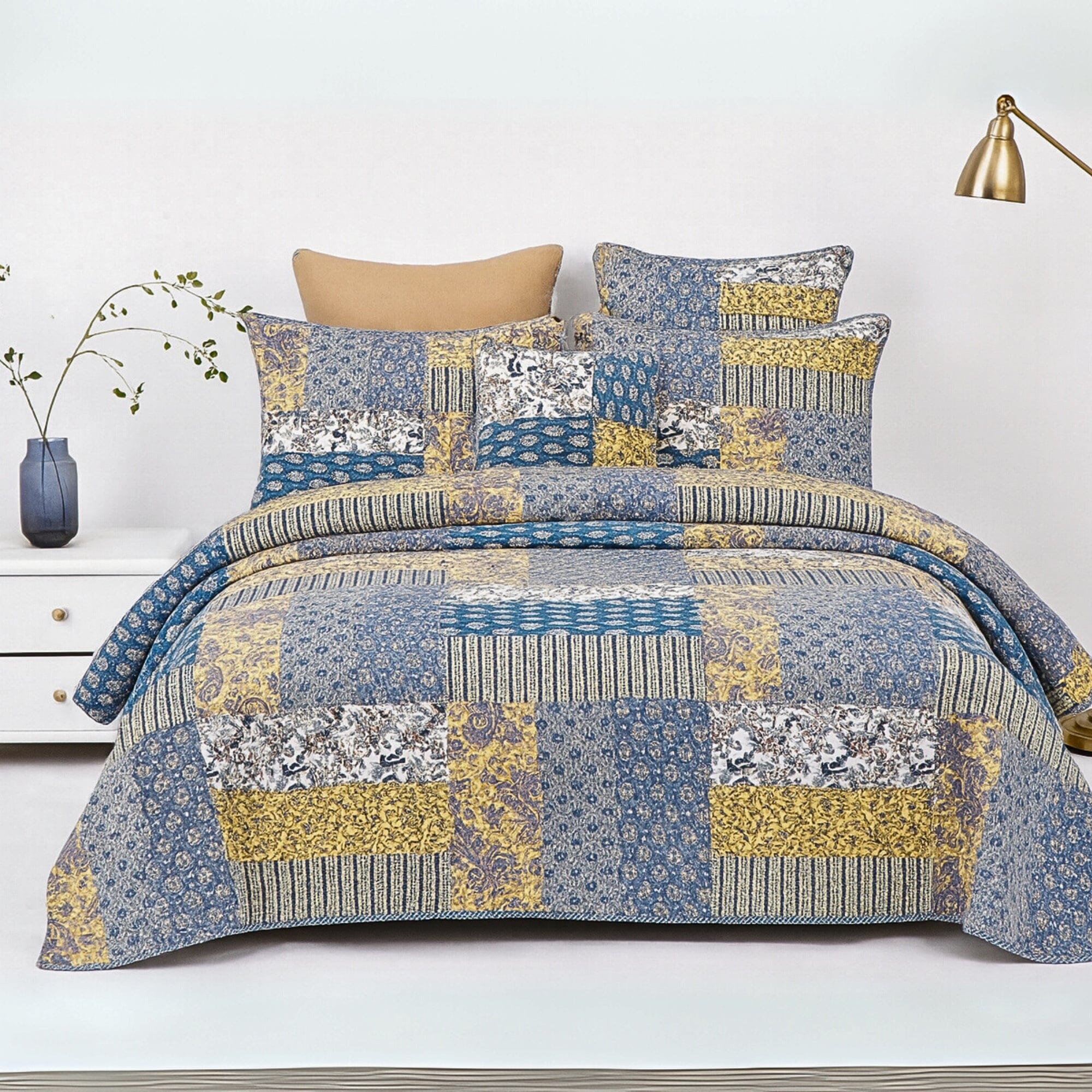 DaDa Bedding Honey Cove Floral Paisley Patchwork Quilt Set