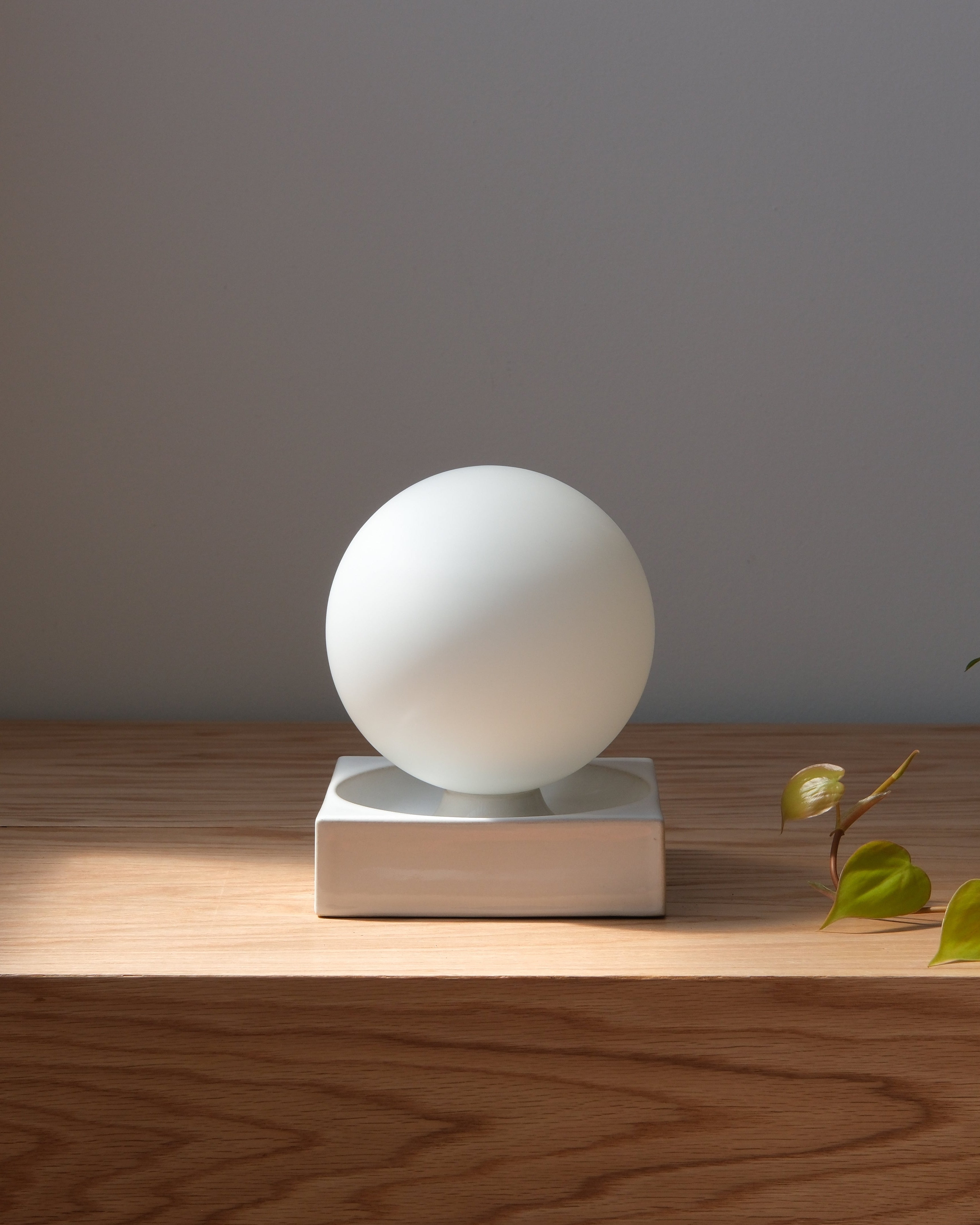 Cubic Table Lamp