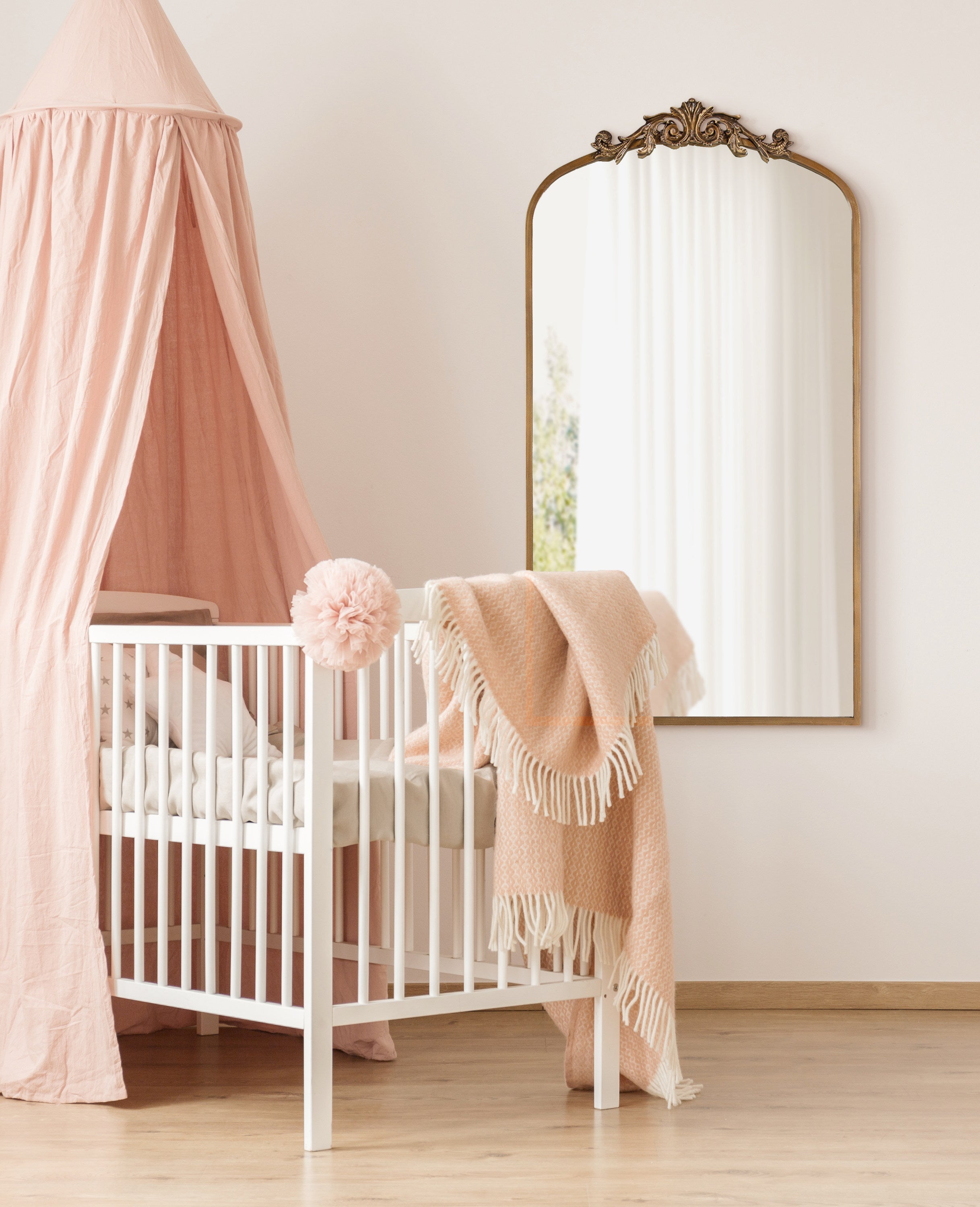 Arendahl Traditional Arch Mirror – alternate product view