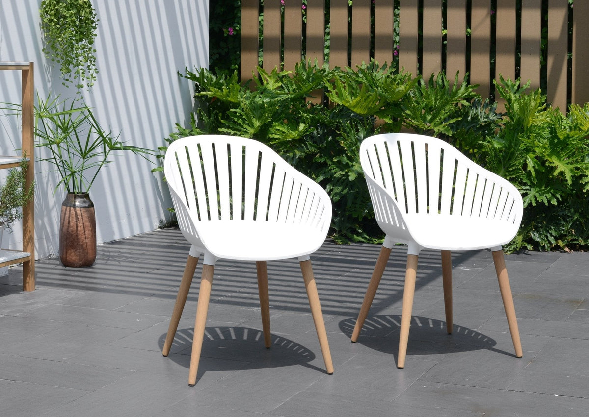 Nassau resin and wood outdoor chairs set