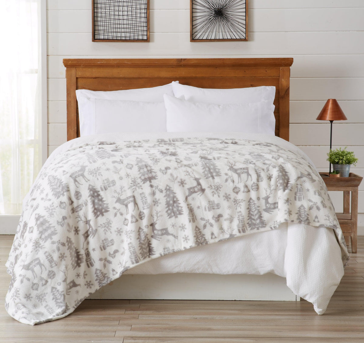 Pearl holiday velvet plush blanket