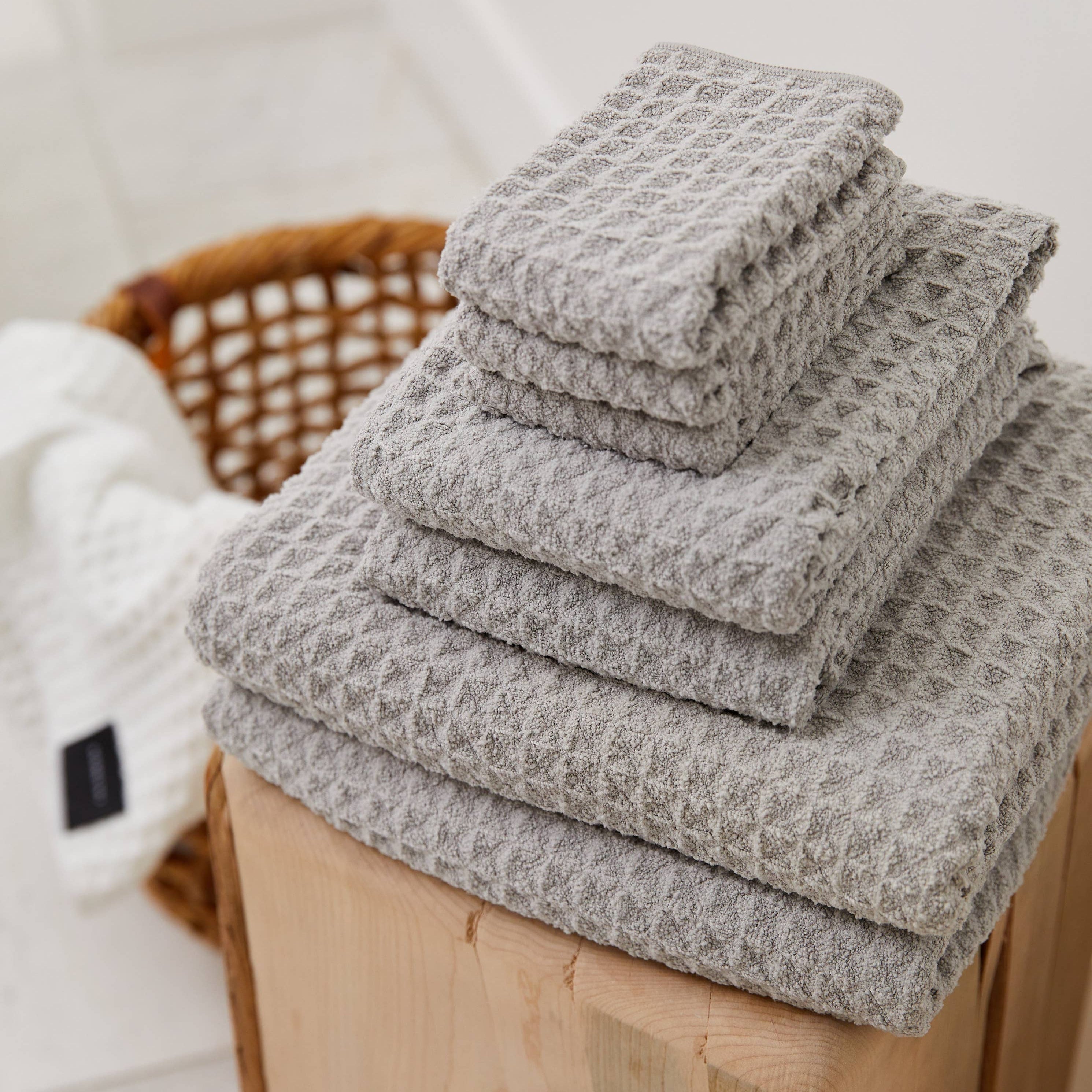 Geometry waffle bath towel