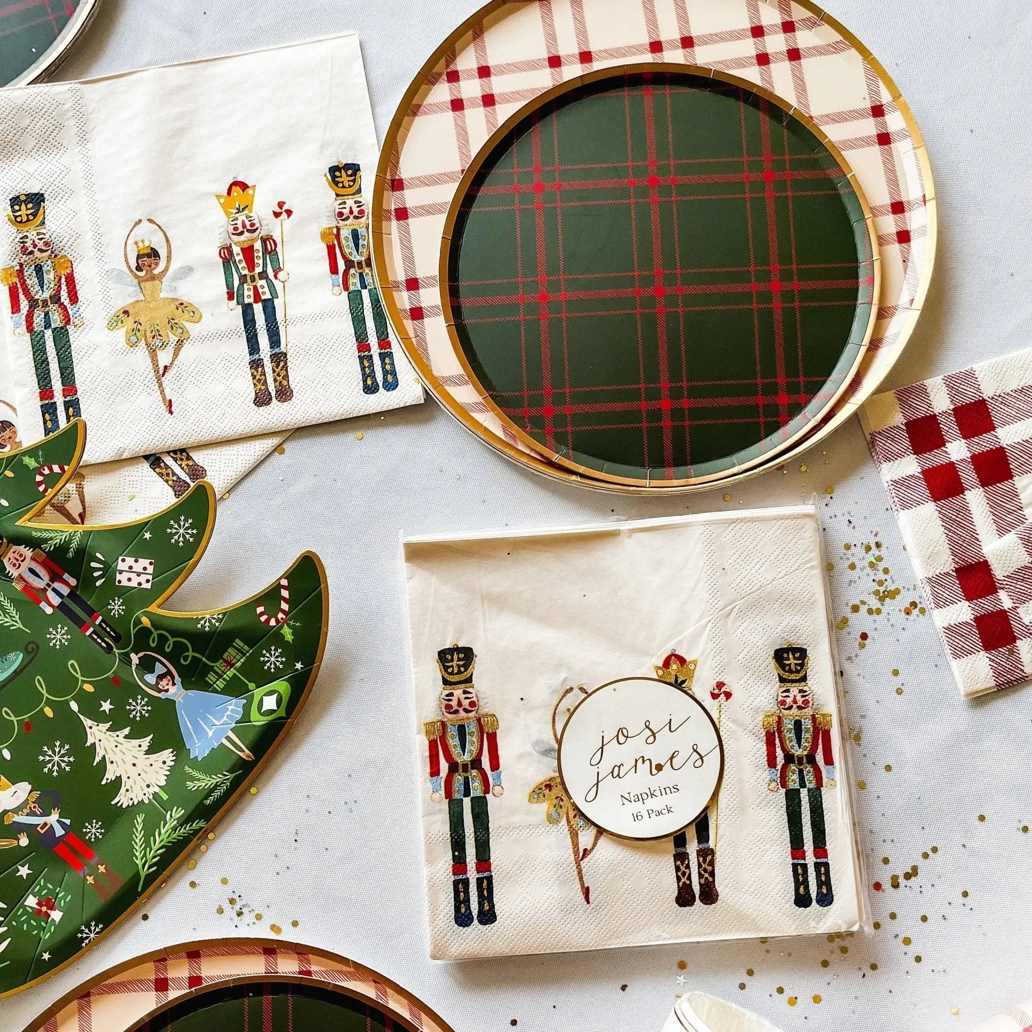 Farmhouse Red Plaid Paper Party Plate (8pcs)