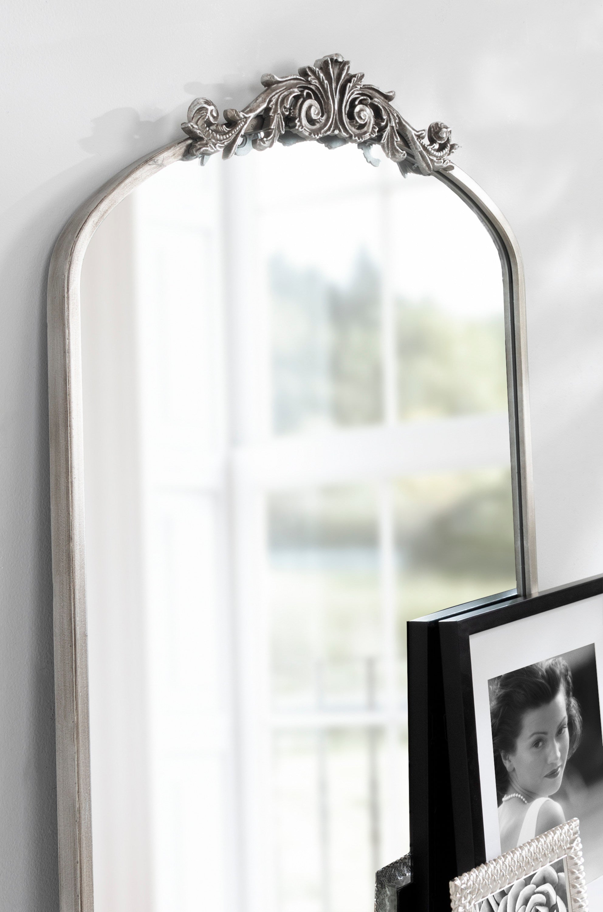 Arendahl Traditional Arch Mirror – alternate product view