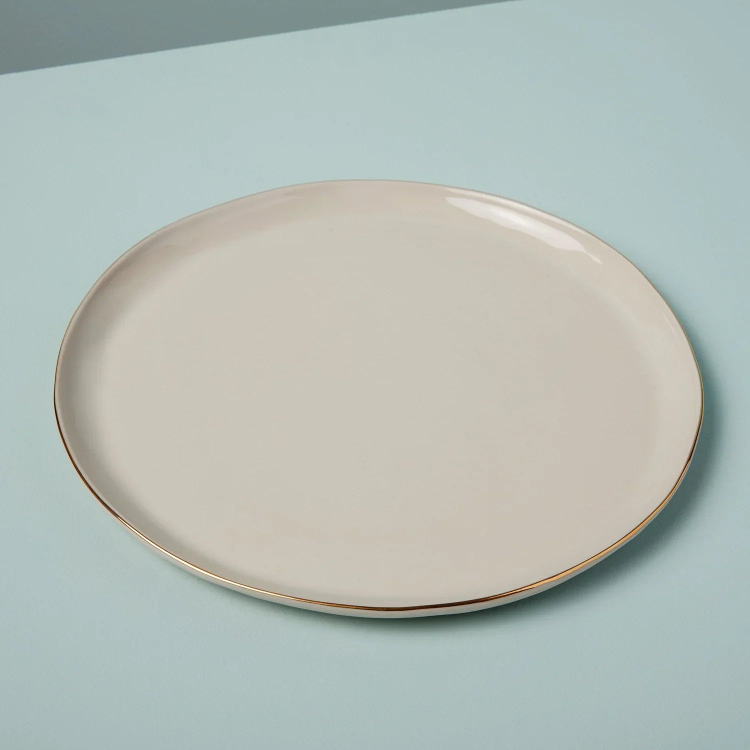 Tam pearl stoneware dinner plate with gold rim