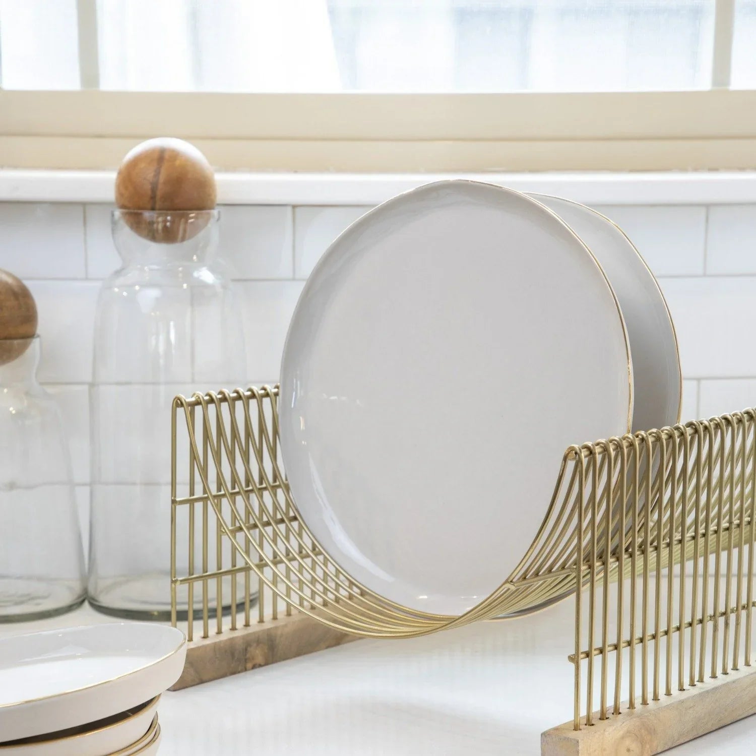 Tam Pearl Stoneware Dinner Plate with Gold Rim