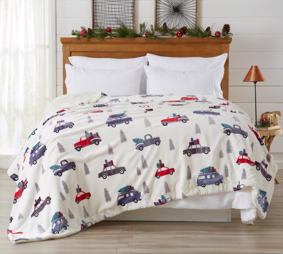 Cielo Velvet Plush + Sherpa Reversible Blanket