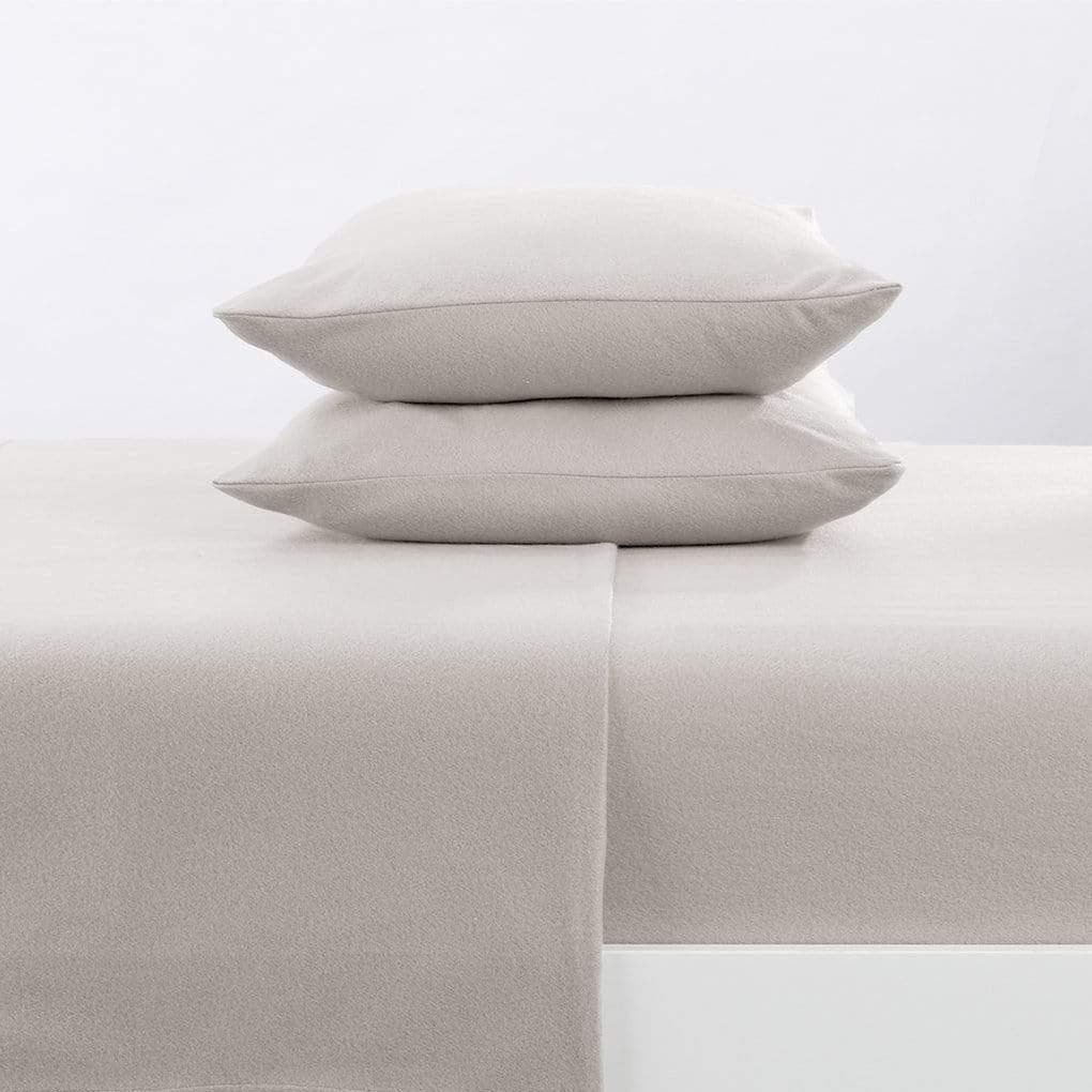 Christina solid fleece sheet set
