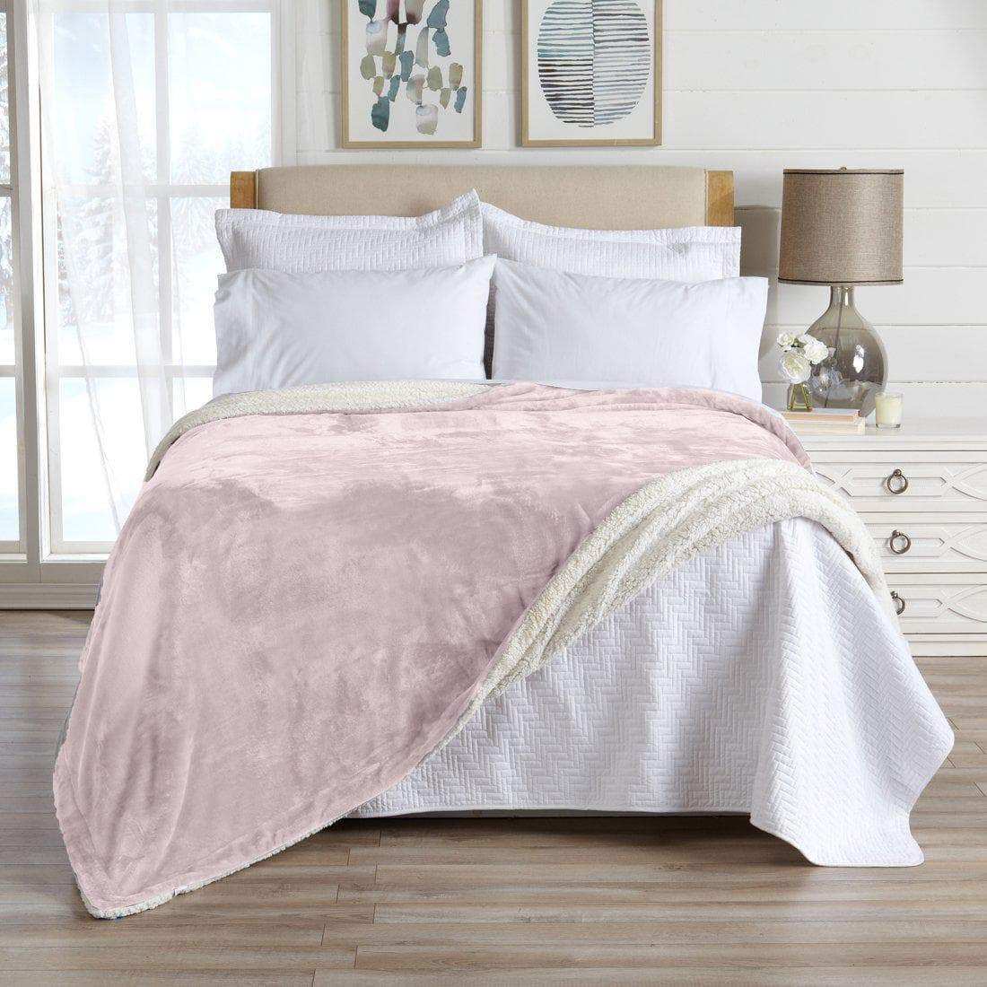 Kinsley Velvet Plush + Sherpa Reversible Blanket