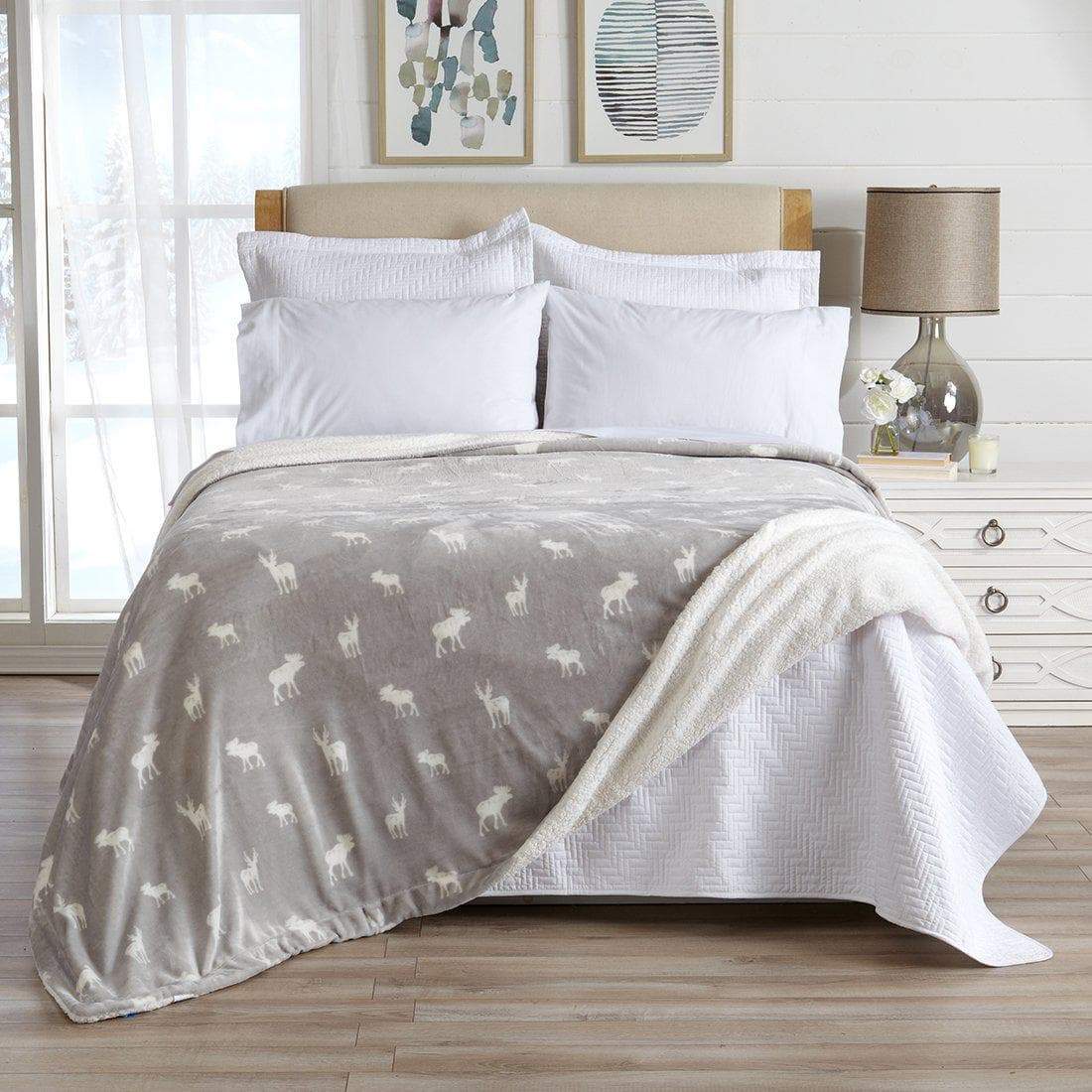 Kinsley Velvet Plush + Sherpa Reversible Blanket