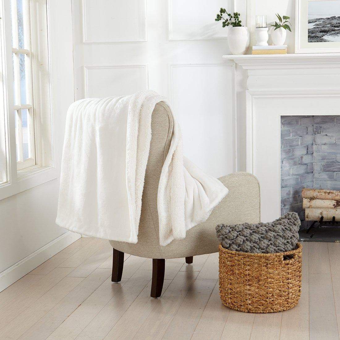 Kinsley Velvet Plush + Sherpa Reversible Blanket