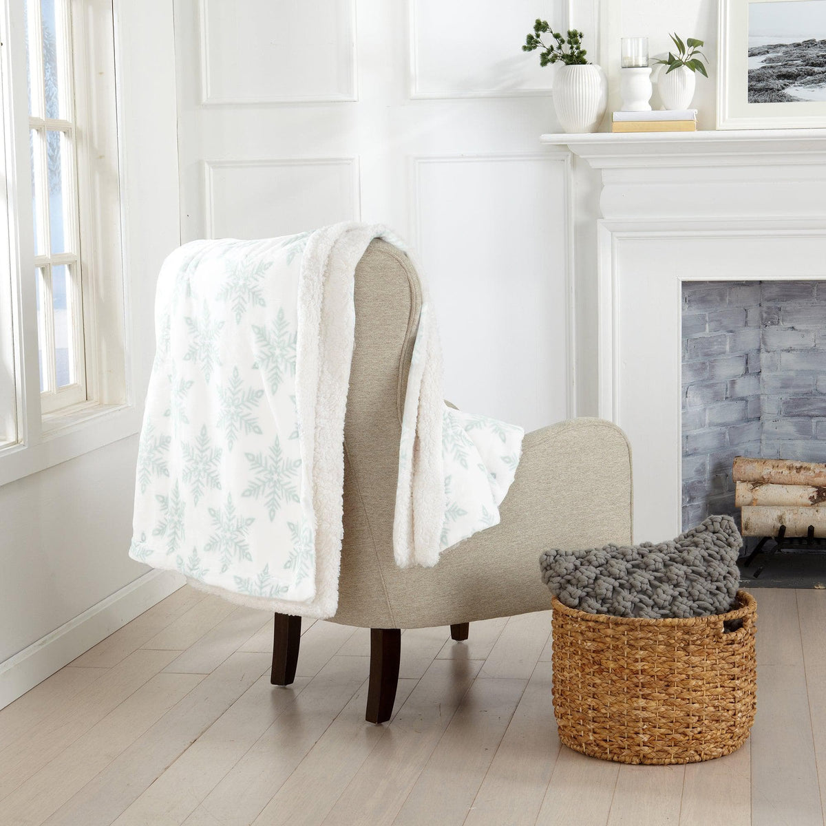 Kinsley Velvet Plush + Sherpa Reversible Blanket