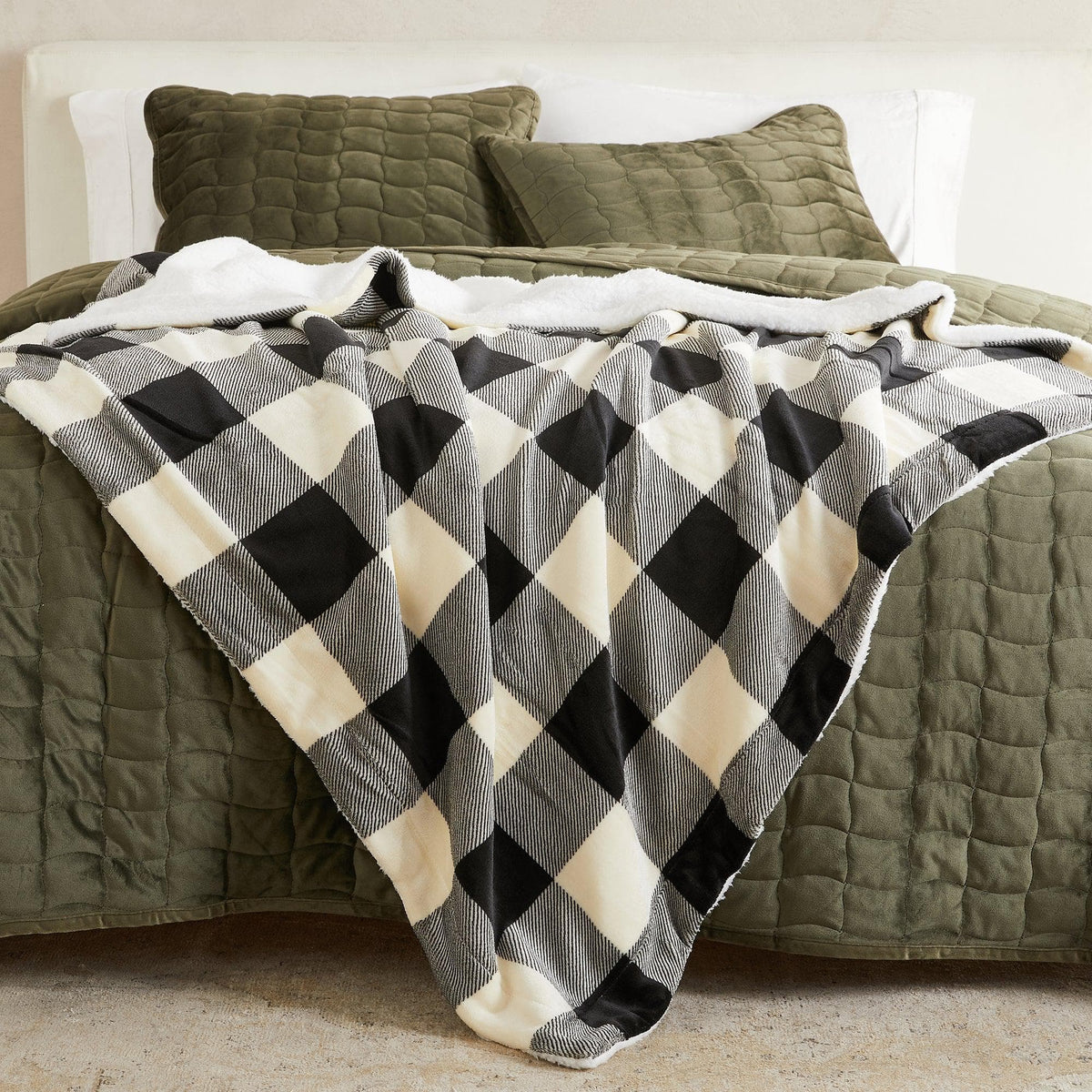 Kinsley Velvet Plush + Sherpa Reversible Blanket