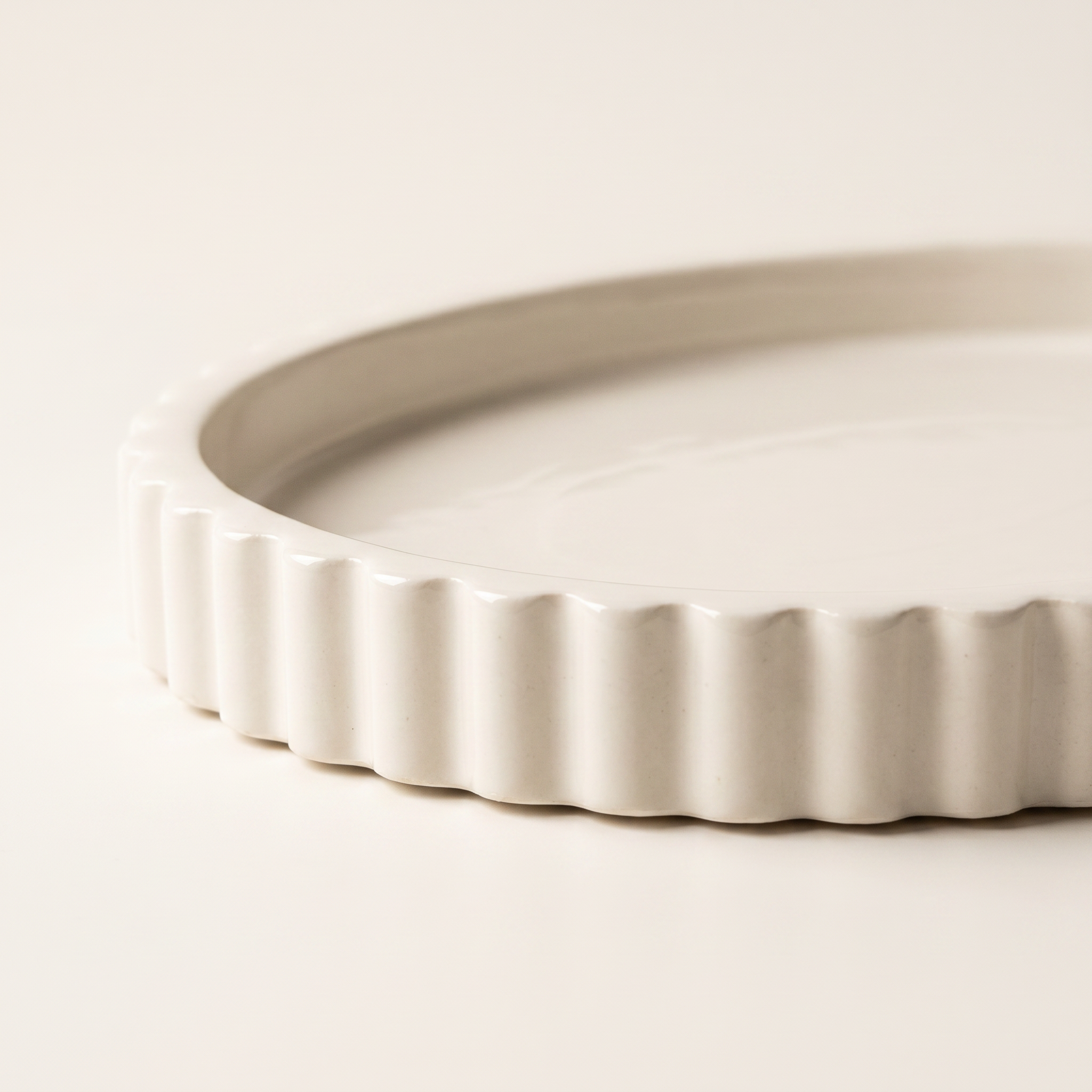 Scalloped Oval Tray