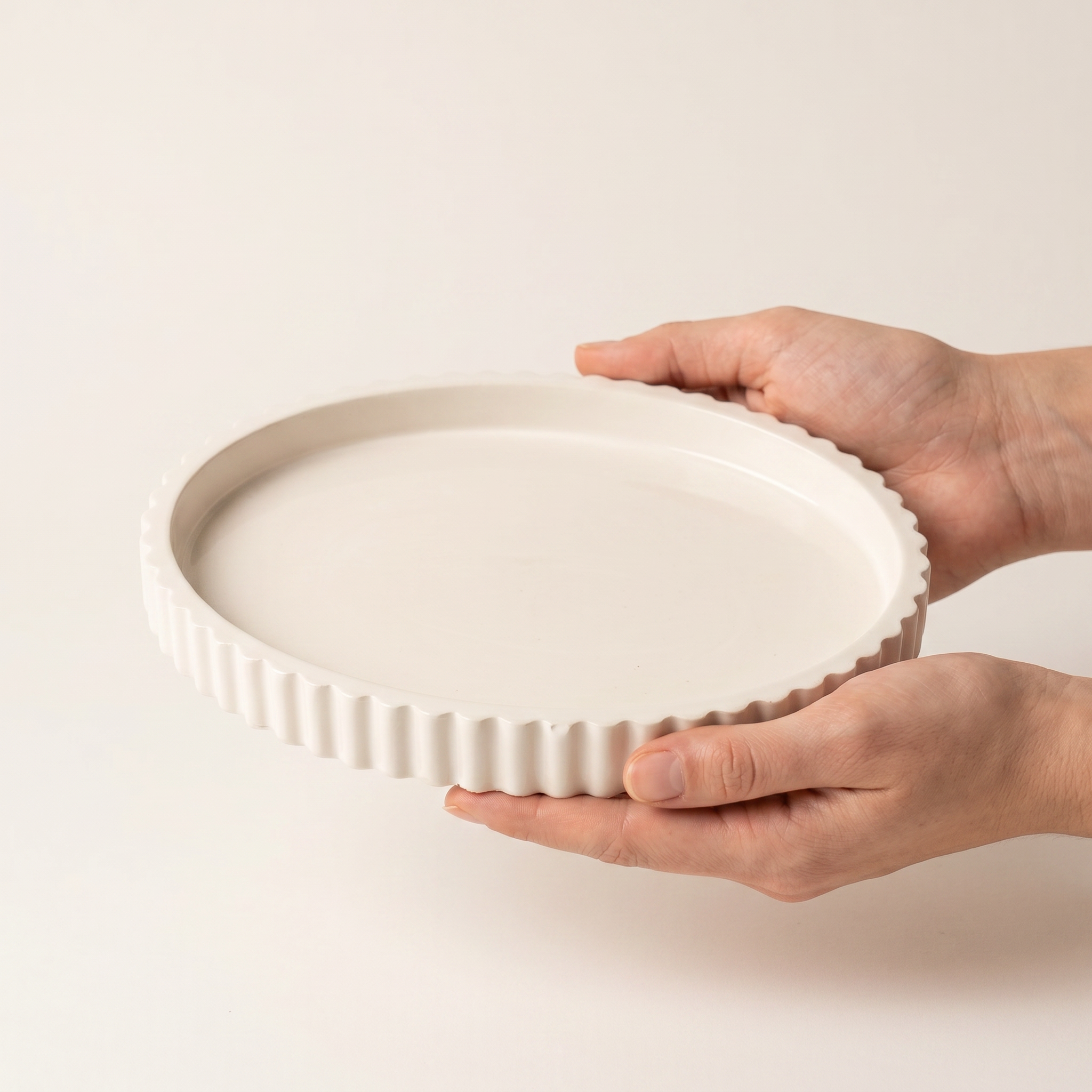 Scalloped Oval Tray